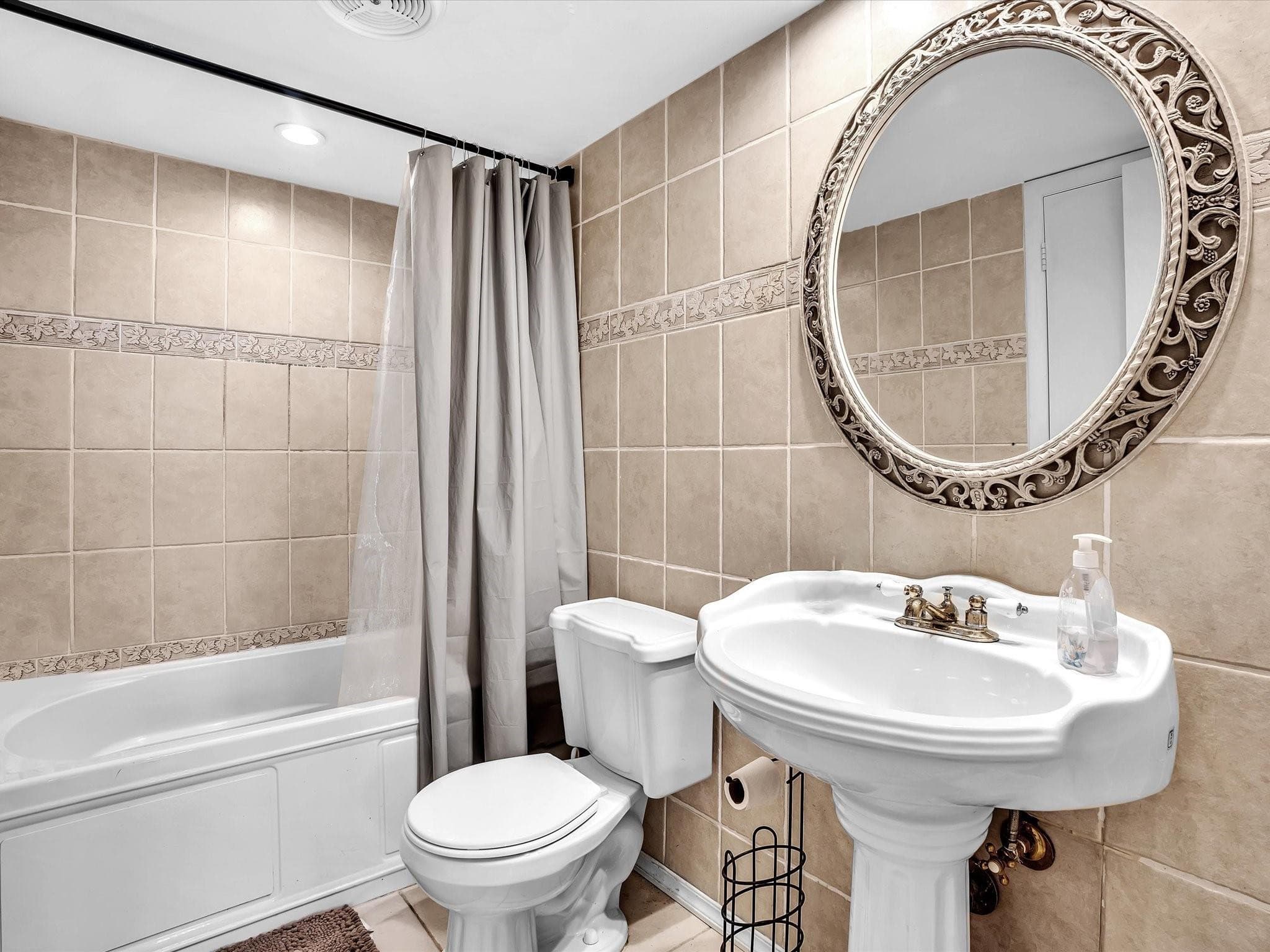 401 Golden Isles Drive 1007, Hallandale Beach, FL 33009 — photo 23 of 86