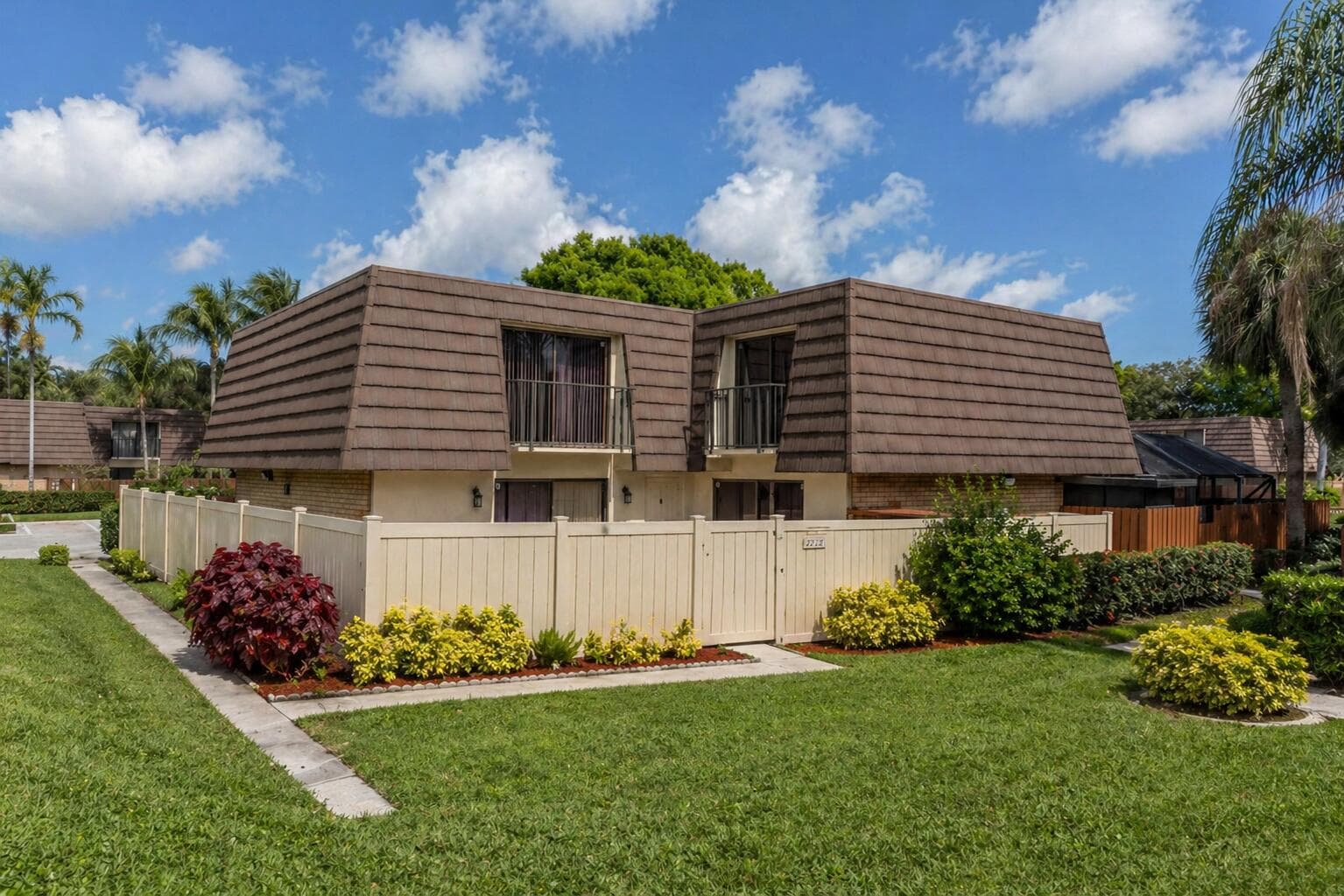 7312 73rd Way, West Palm Beach, FL 33407 — photo 1 of 15