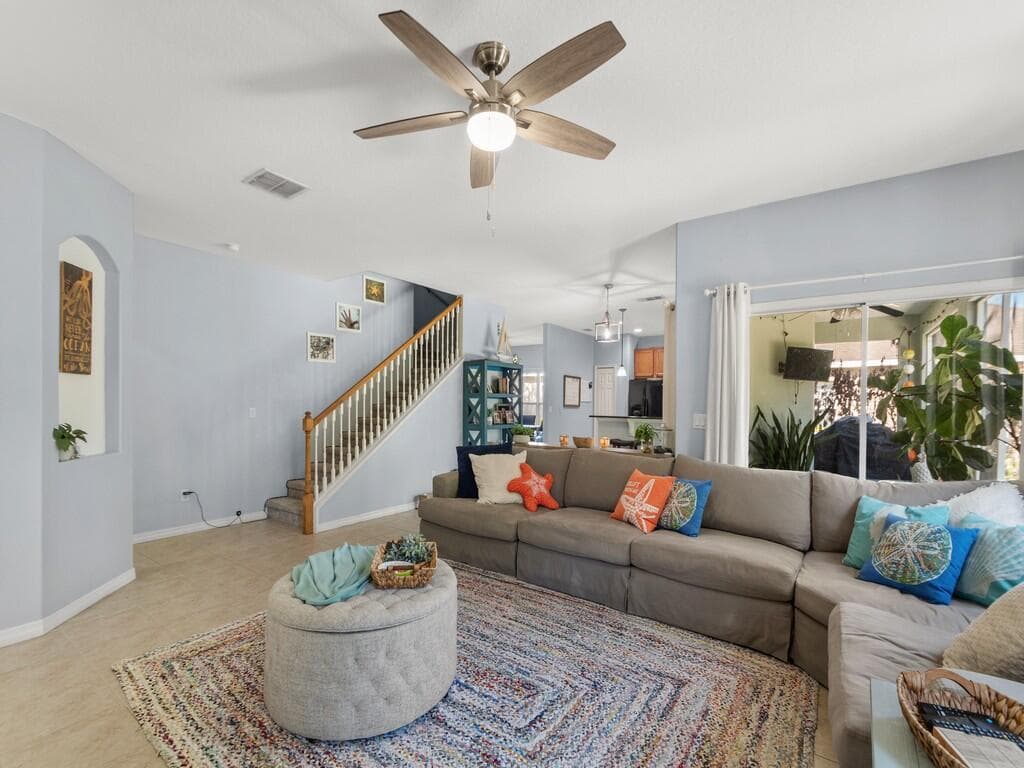 521 N Valencia Circle SW, Vero Beach, FL 32968 — photo 14 of 52