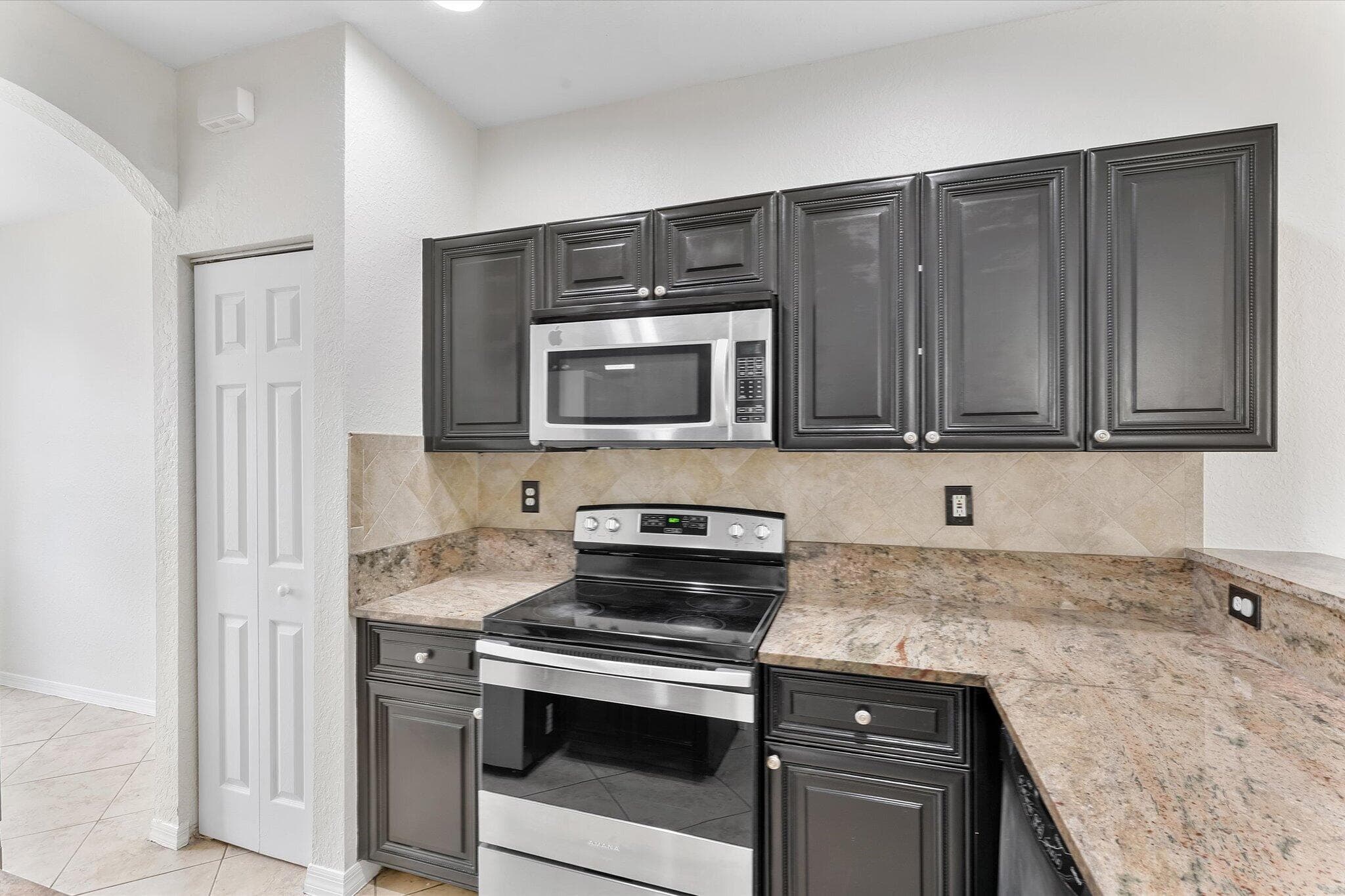 6051 SW 19th Court, North Lauderdale, FL 33068 — photo 6 of 30