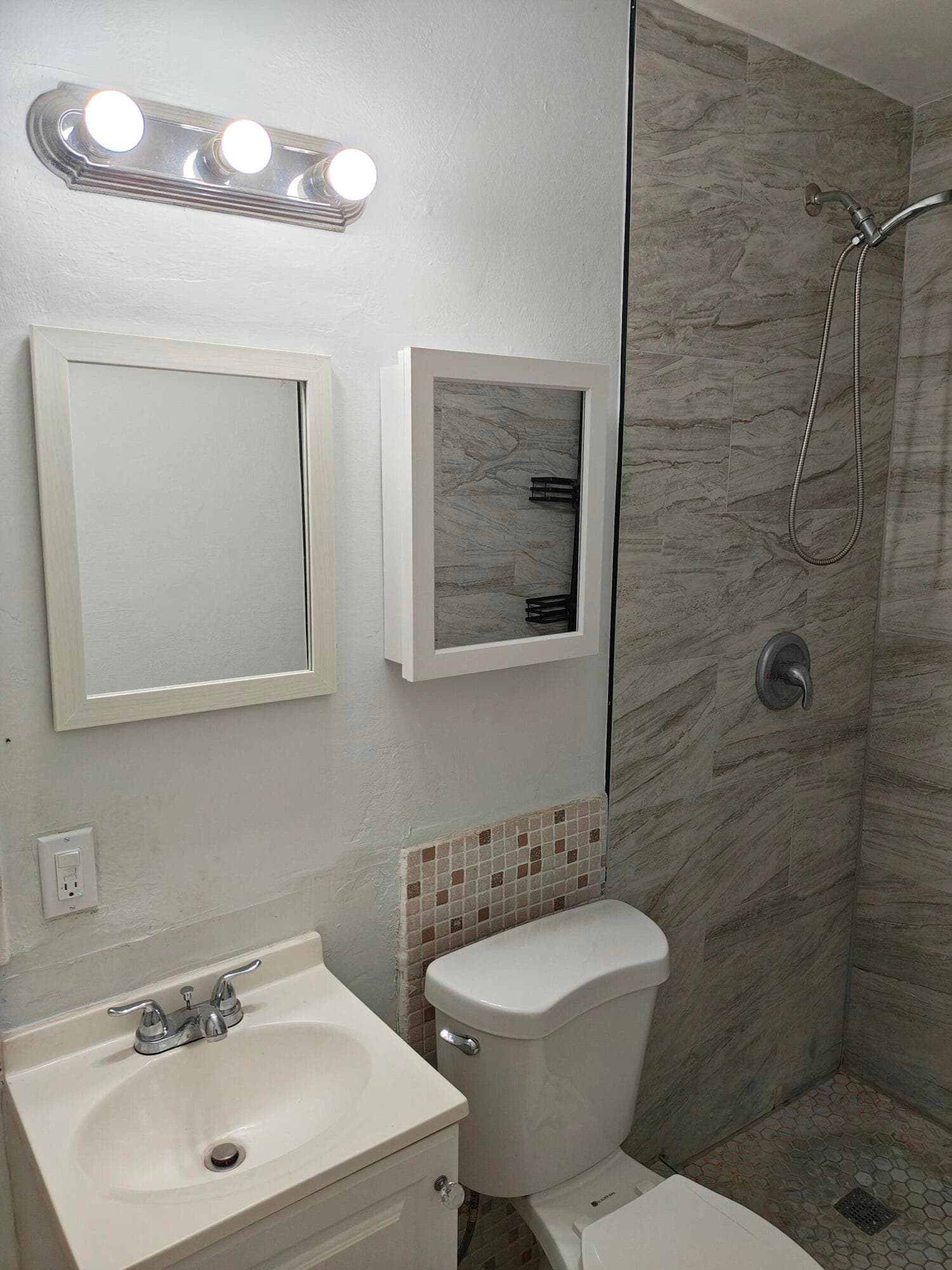 2318 Van Buren Street 1, Hollywood, FL 33020 — photo 9 of 10