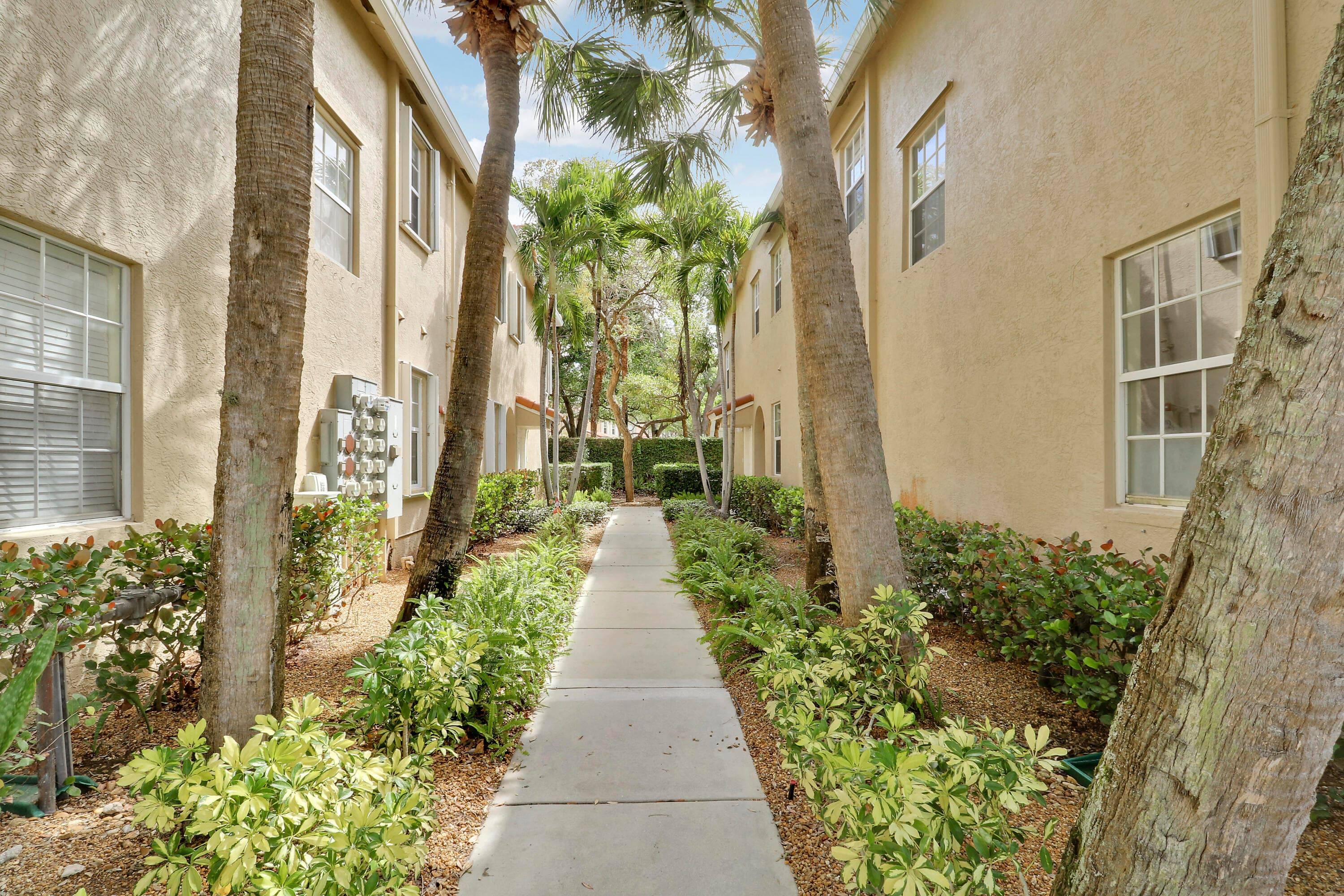 104 Lighthouse Circle H, Tequesta, FL 33469 — photo 35 of 45