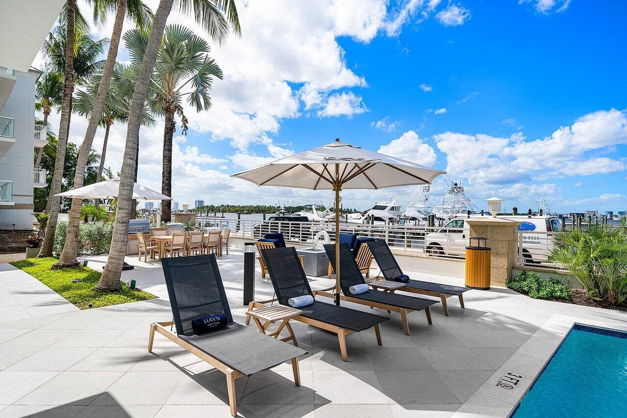 182 Lake Drive 5-101, Palm Beach Shores, FL 33404 — photo 38 of 54