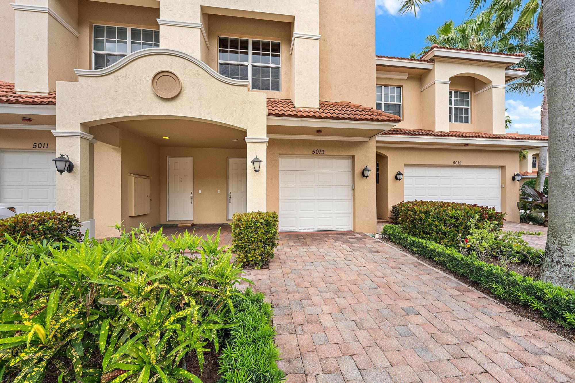 5013 W Vine Cliff Way W W, Palm Beach Gardens, FL 33418 — photo 1 of 32