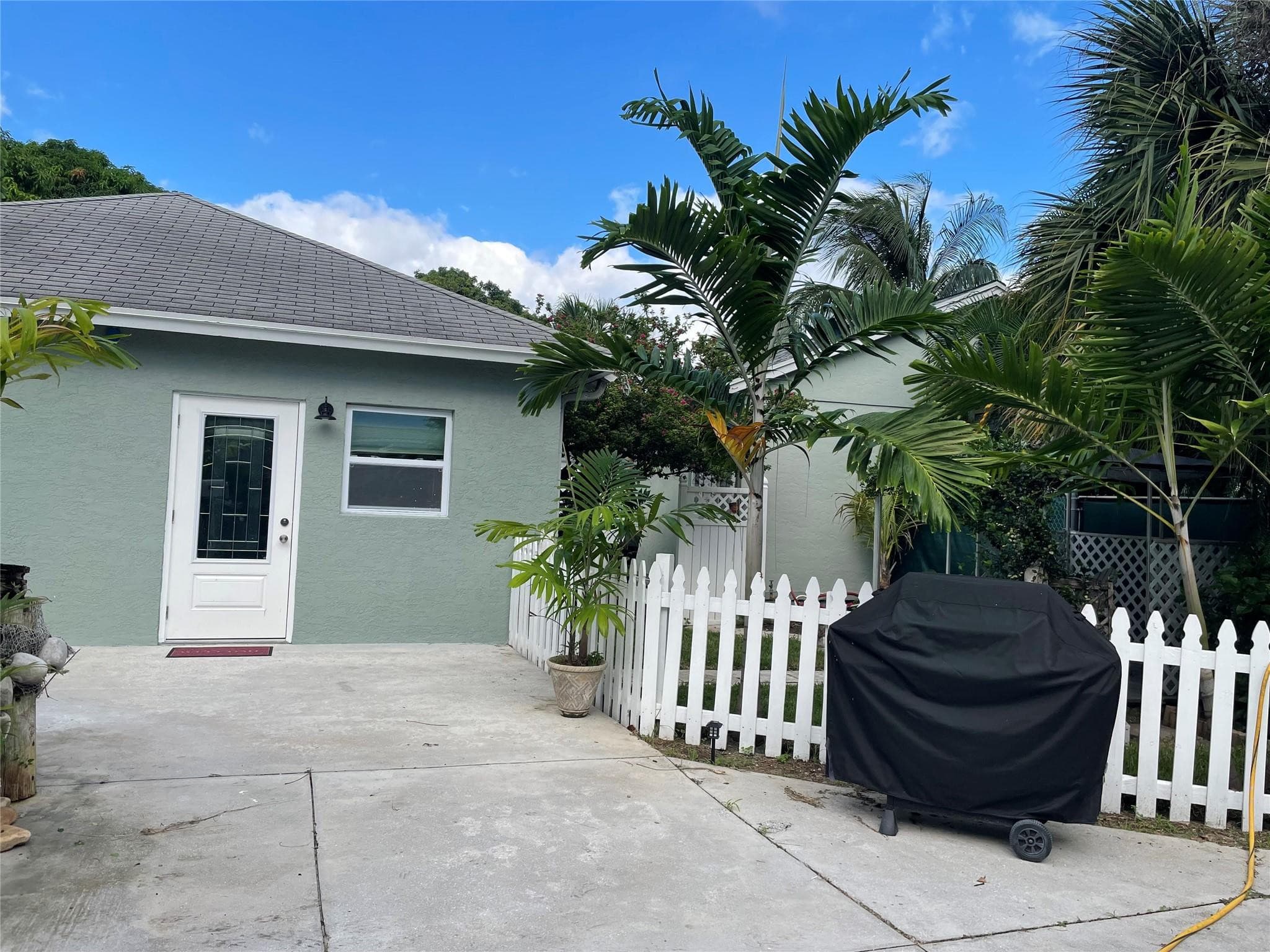 826 Hansen Street, West Palm Beach, FL 33405 — photo 1 of 13