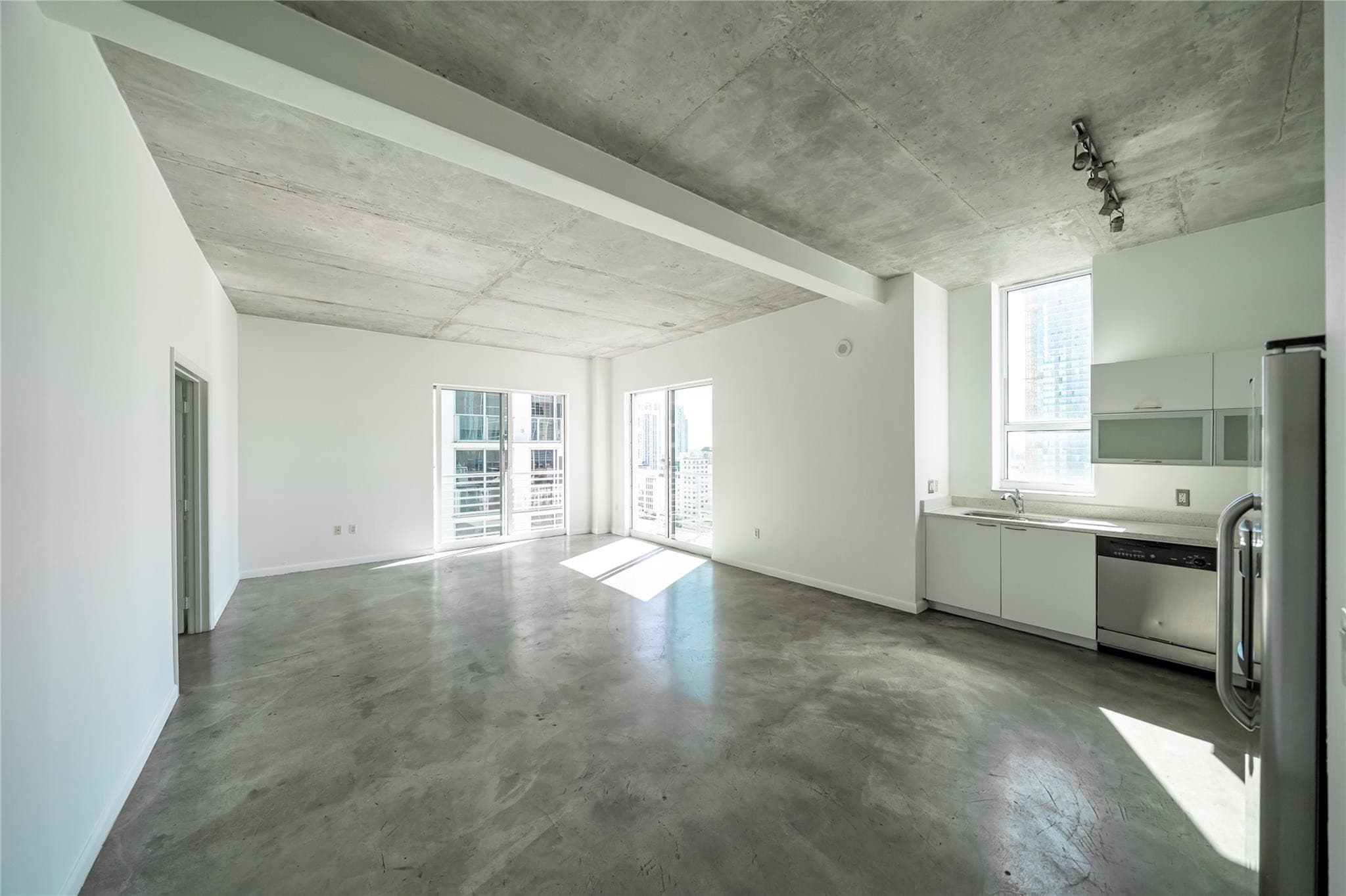 234 NE 3rd Street 2007, Miami, FL 33132 — photo 4 of 24