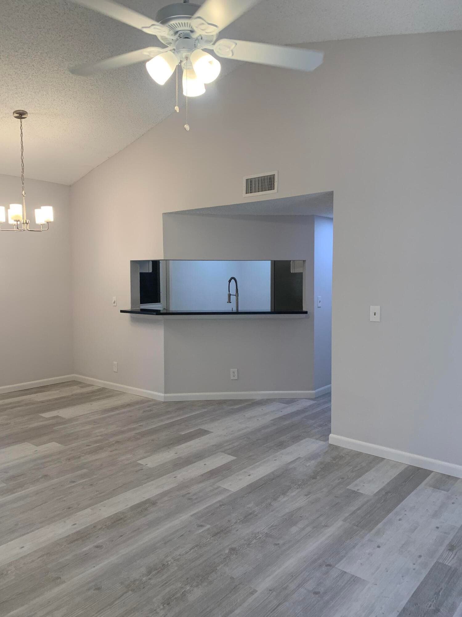 12 Via De Casas Sur 102, Boynton Beach, FL 33426 — photo 4 of 18