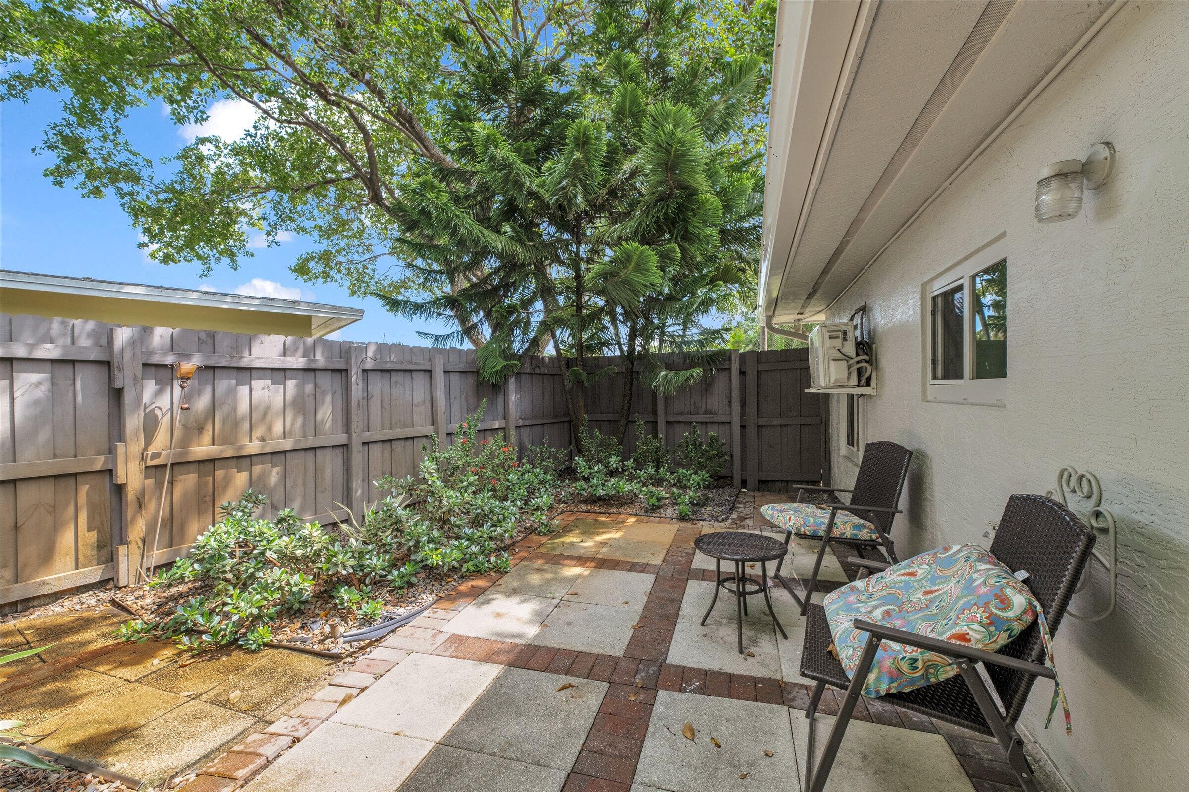 2633 NE 3rd Avenue, Wilton Manors, FL 33334 — photo 14 of 19