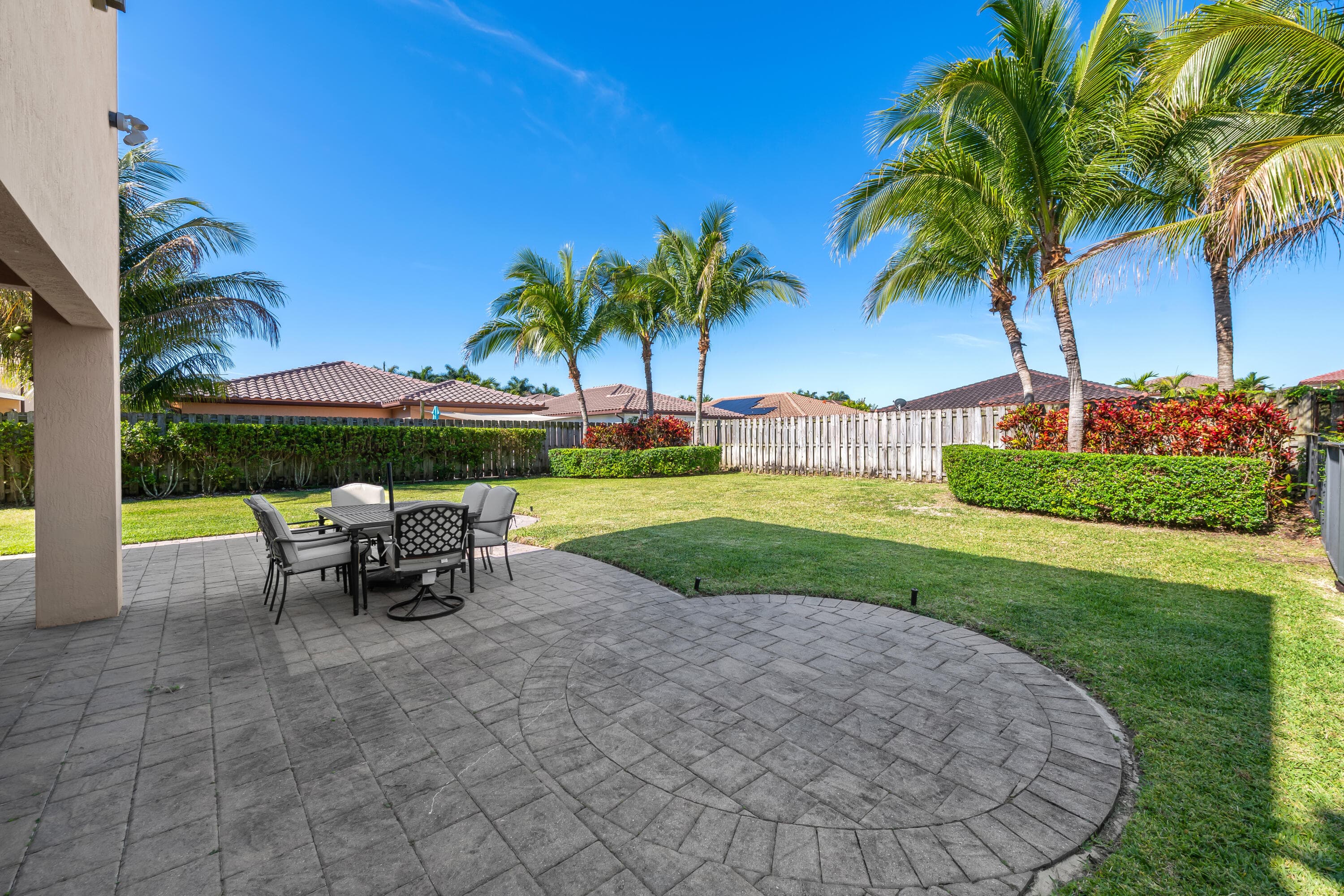 126 NE 27th Terrace, Homestead, FL 33033 — photo 5 of 38