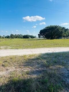 7621 17th Place, LaBelle, FL 33935 — photo 2 of 3