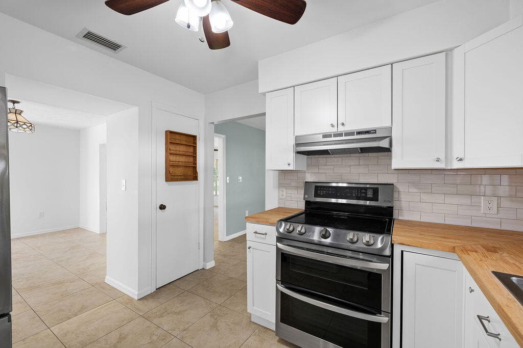 320 Chamberlain Boulevard, Fort Pierce, FL 34946 — photo 26 of 61