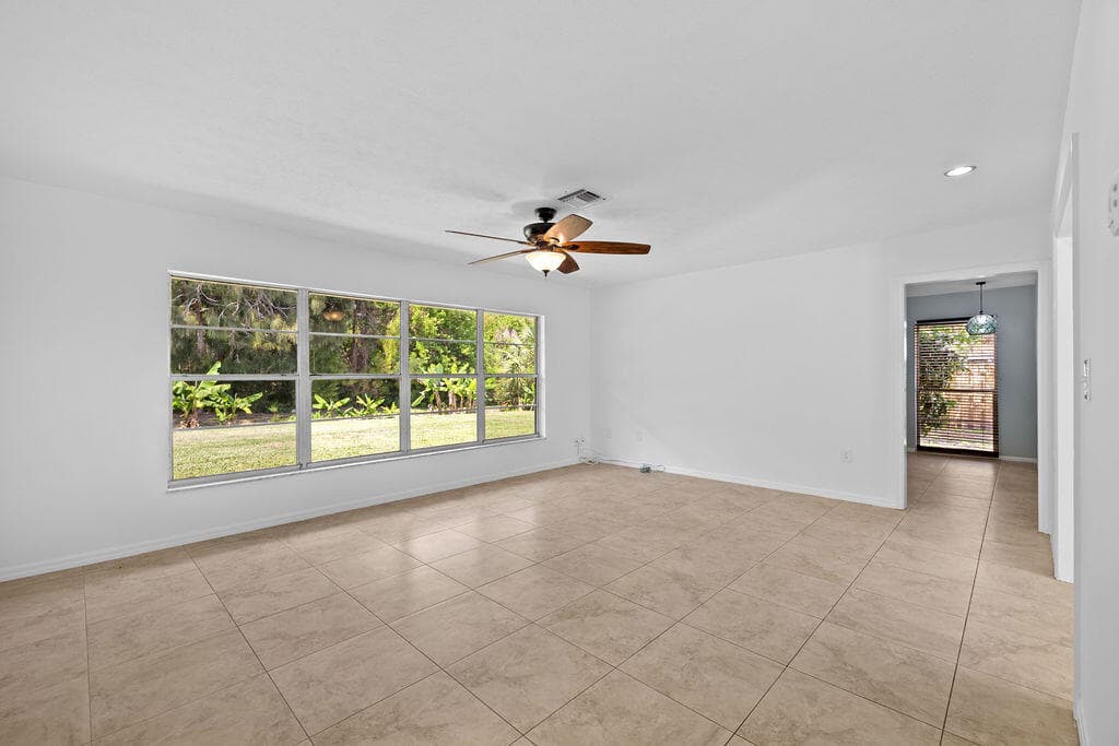 320 Chamberlain Boulevard, Fort Pierce, FL 34946 — photo 21 of 61