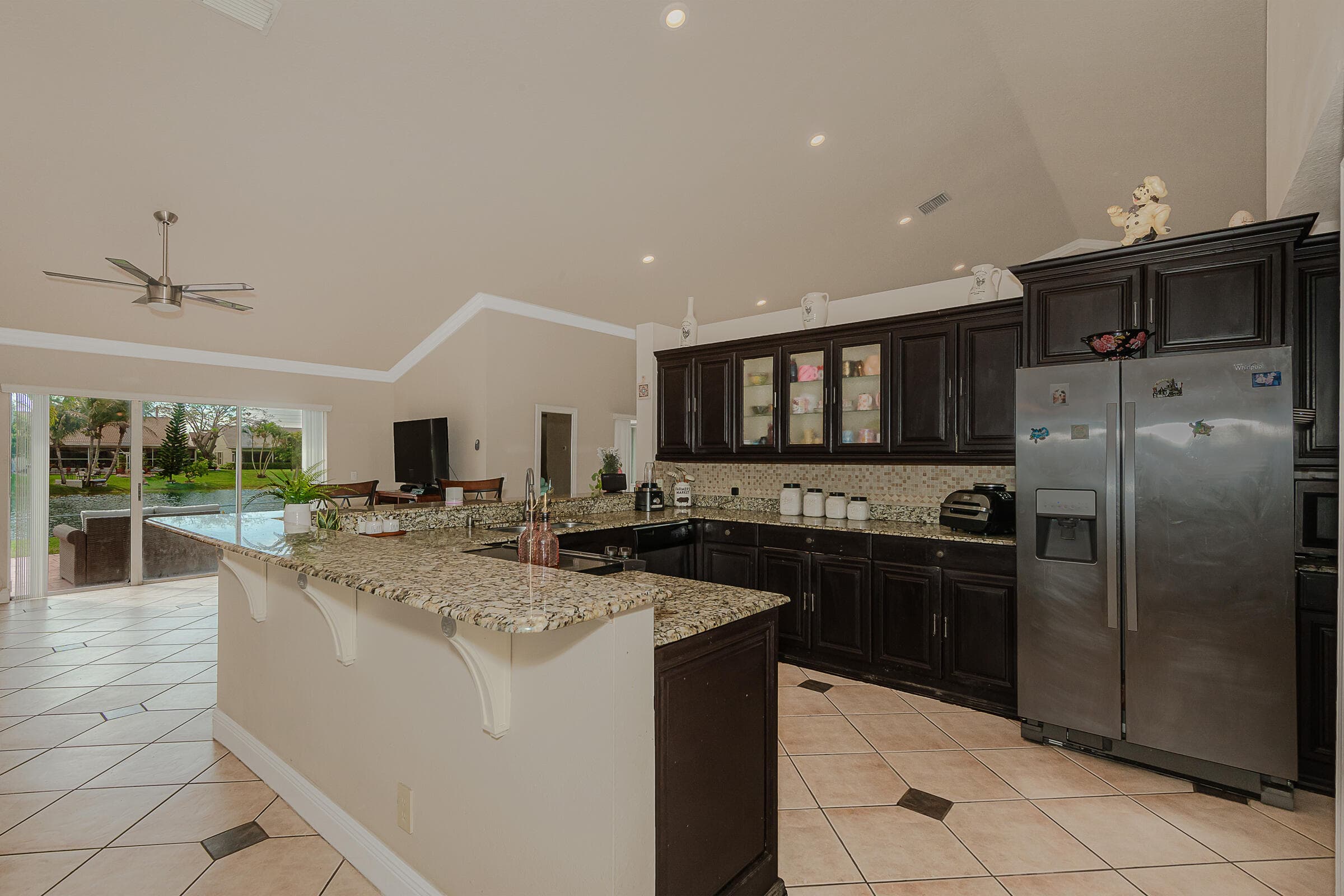 1091 NW 162nd Avenue, Pembroke Pines, FL 33028 — photo 13 of 39