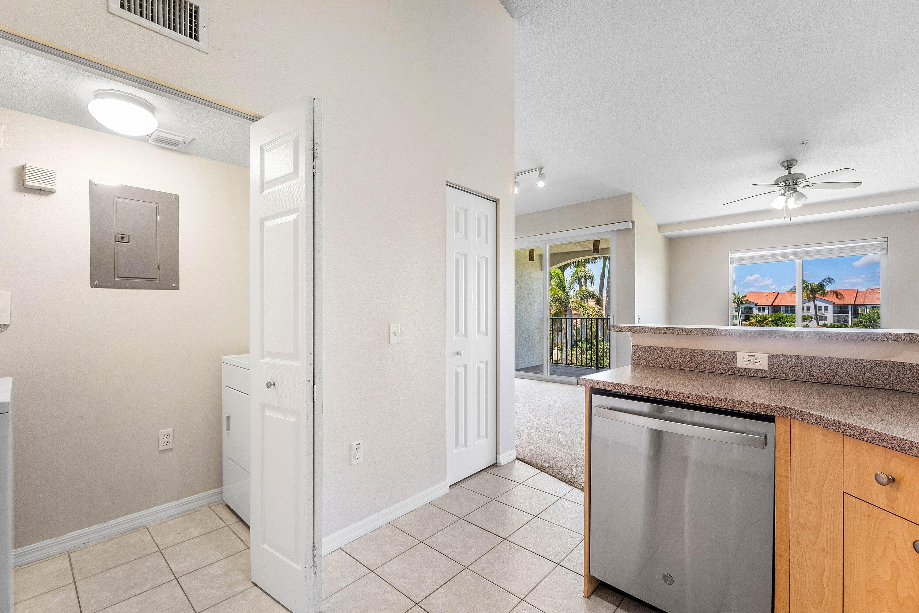118 Villa Circle 118, Boynton Beach, FL 33435 — photo 8 of 29