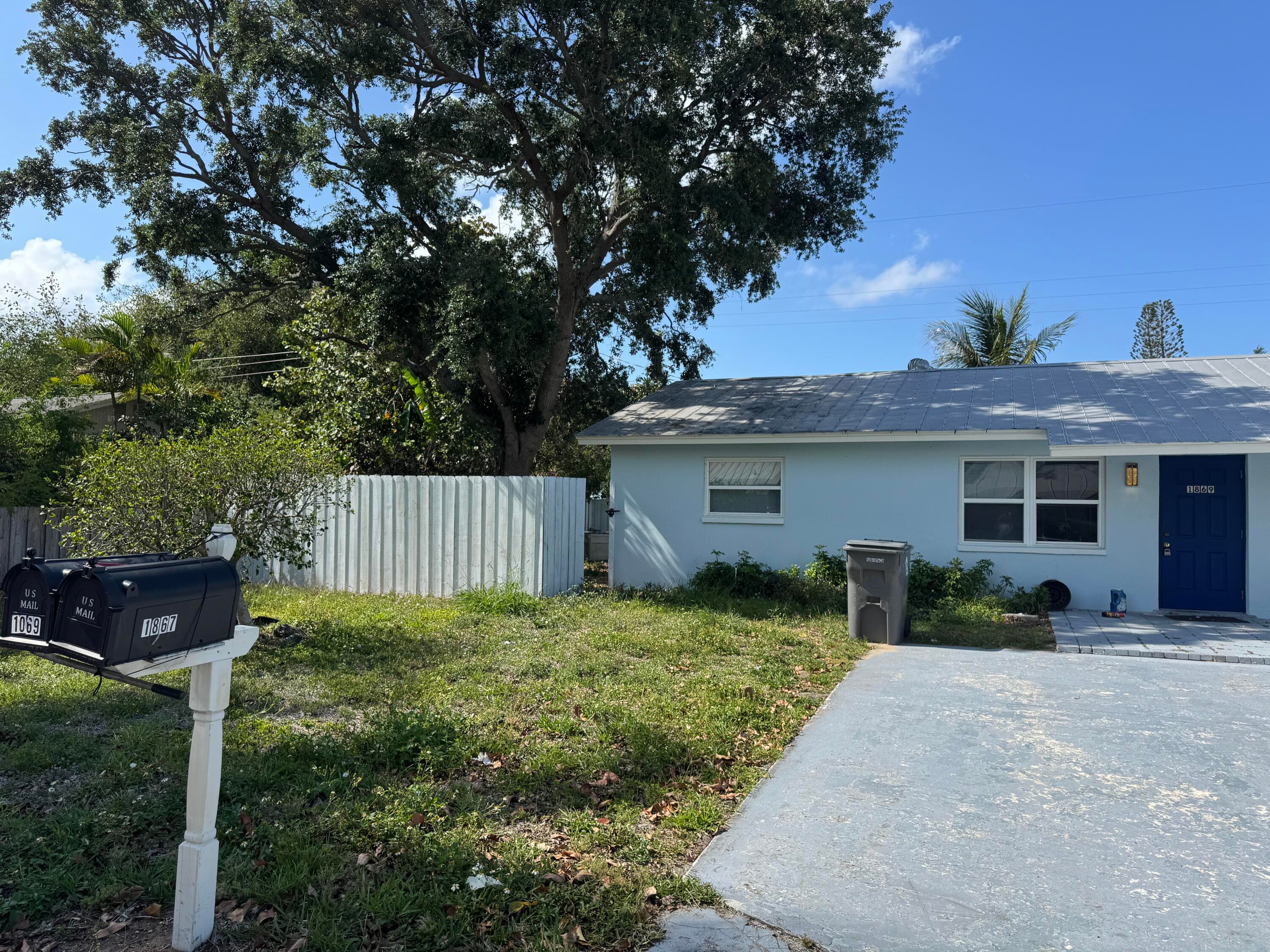 1869 Windsor Drive 1869, North Palm Beach, FL 33408 — photo 1 of 9