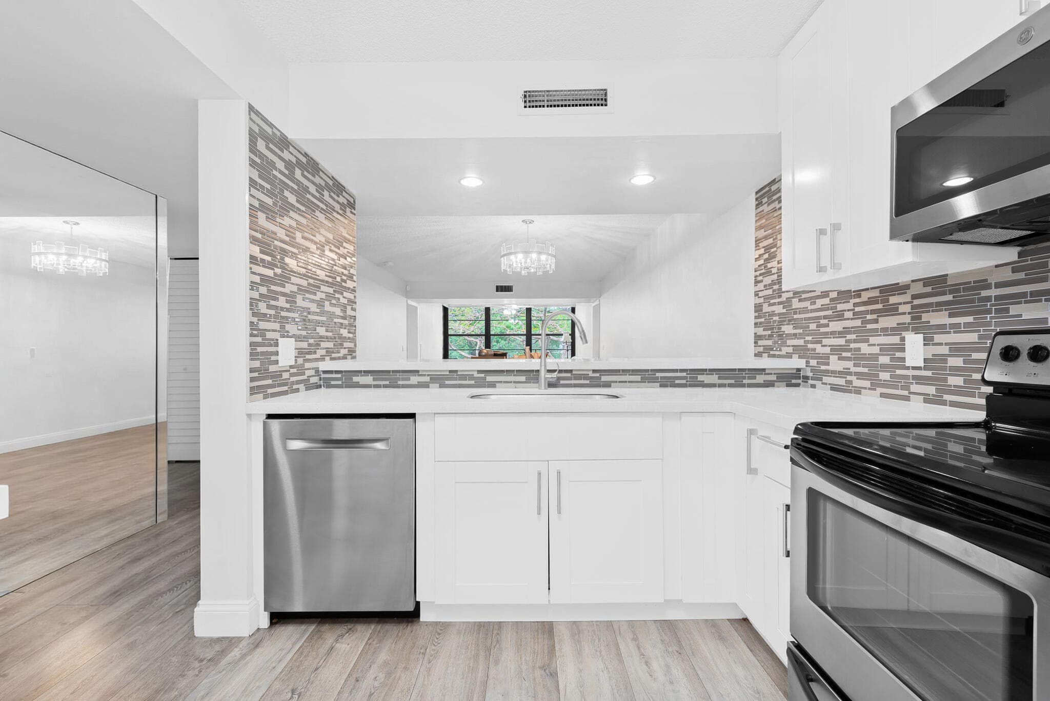 1709 Whitehall Drive 203, Davie, FL 33324 — photo 5 of 14
