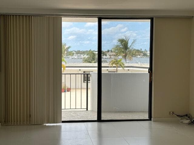 1208 Marine Way 108, North Palm Beach, FL 33408 — photo 2 of 8