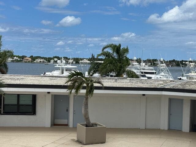 1208 Marine Way 108, North Palm Beach, FL 33408 — photo 1 of 8
