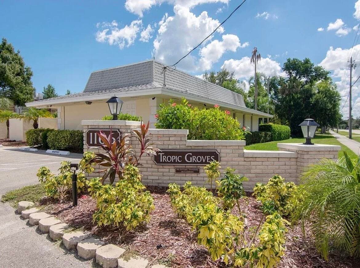 1166 6th Avenue B8, Vero Beach, FL 32960 — photo 1 of 19