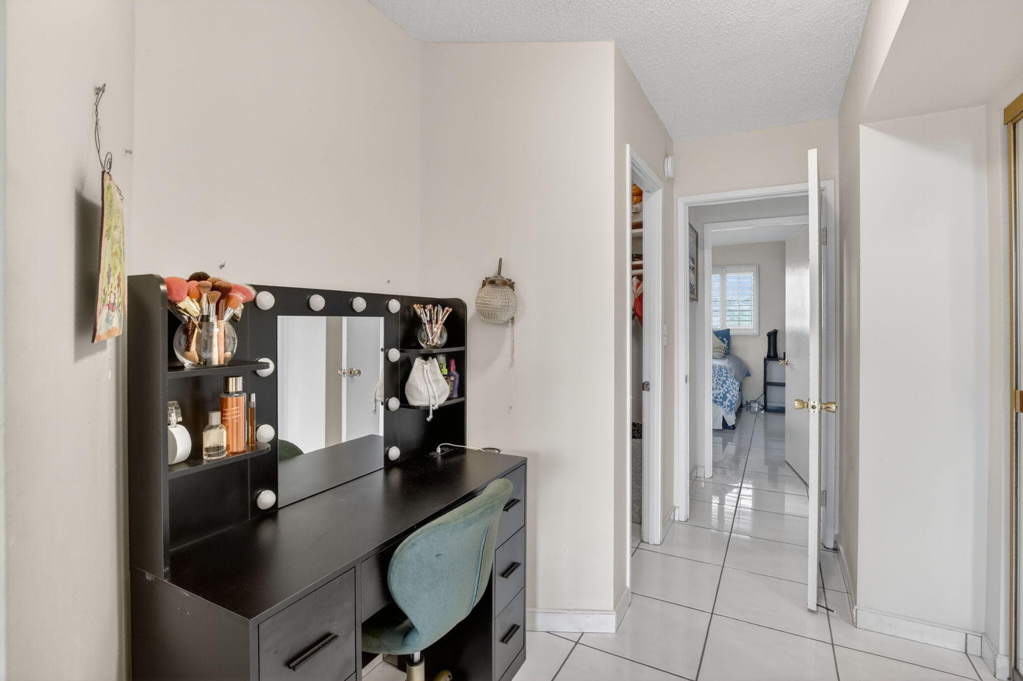 1690 NE 191st Street 408-1, Miami, FL 33179 — photo 25 of 31