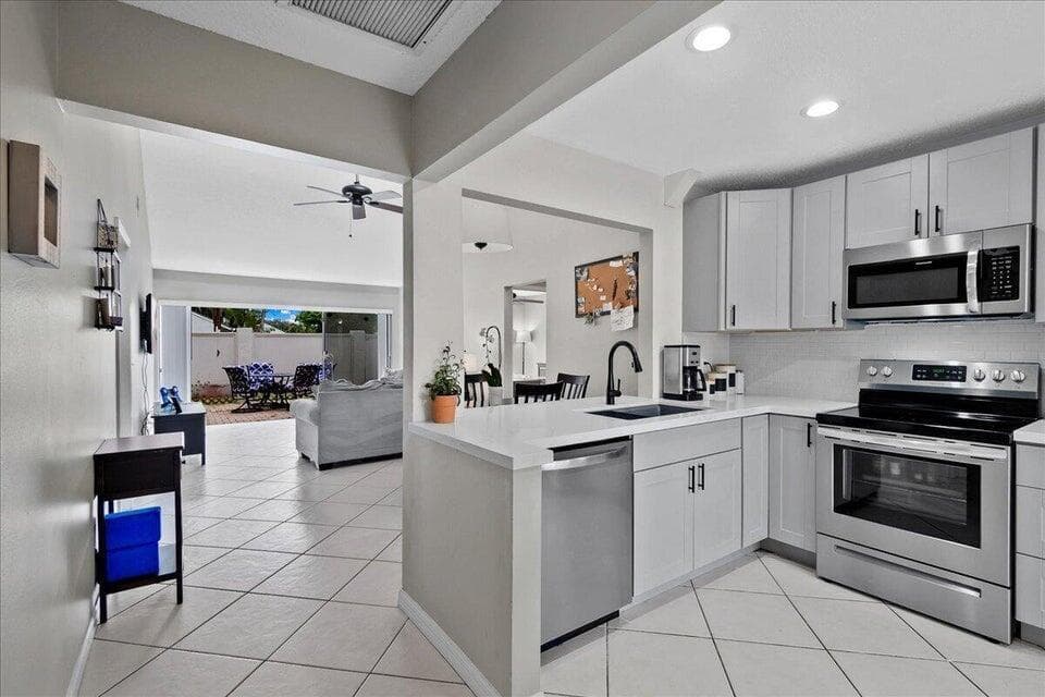 12875 Spinnaker Lane, Wellington, FL 33414 — photo 3 of 26