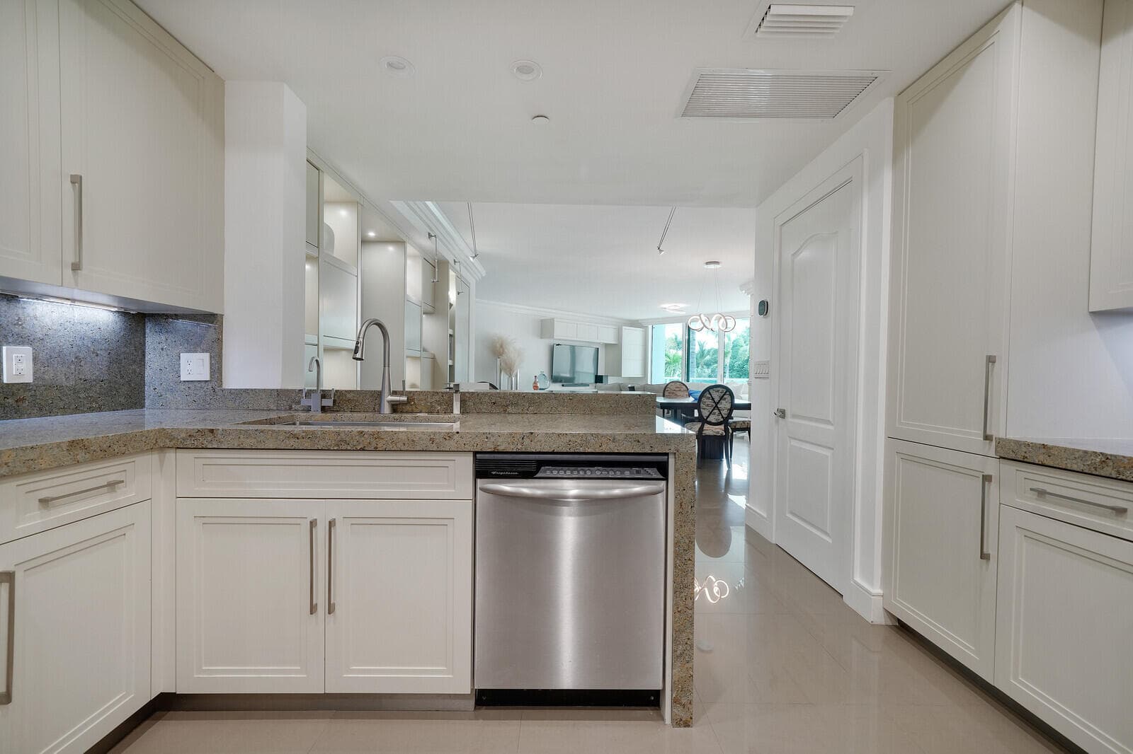 550 SE Mizner Boulevard B209, Boca Raton, FL 33432 — photo 29 of 78