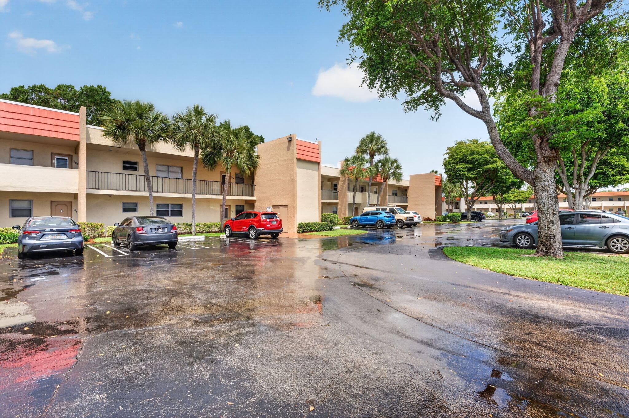 2800 Fiore Way 212, Delray Beach, FL 33445 — photo 3 of 44
