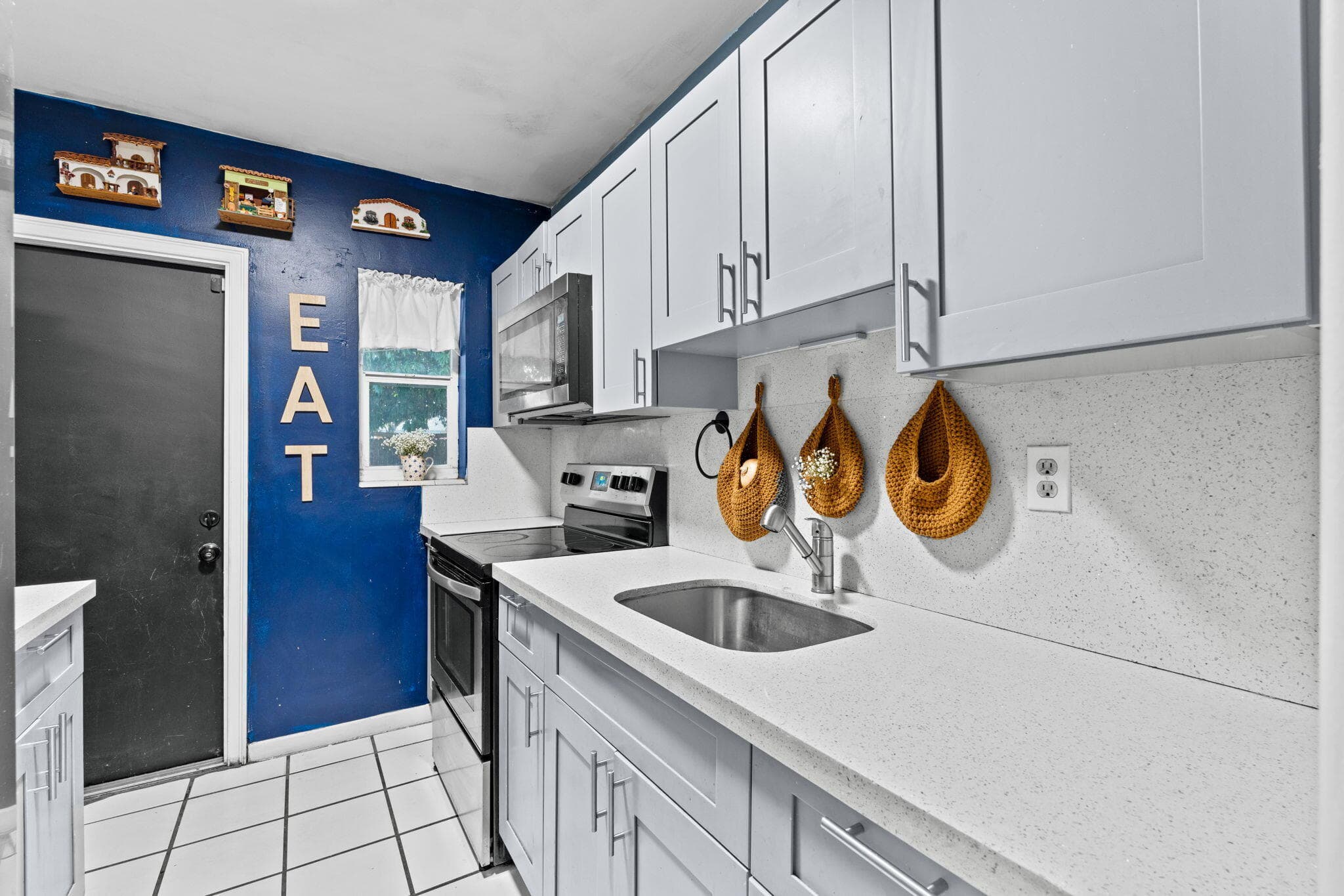 1110 14th Court S, Lake Worth Beach, FL 33460 — photo 11 of 23