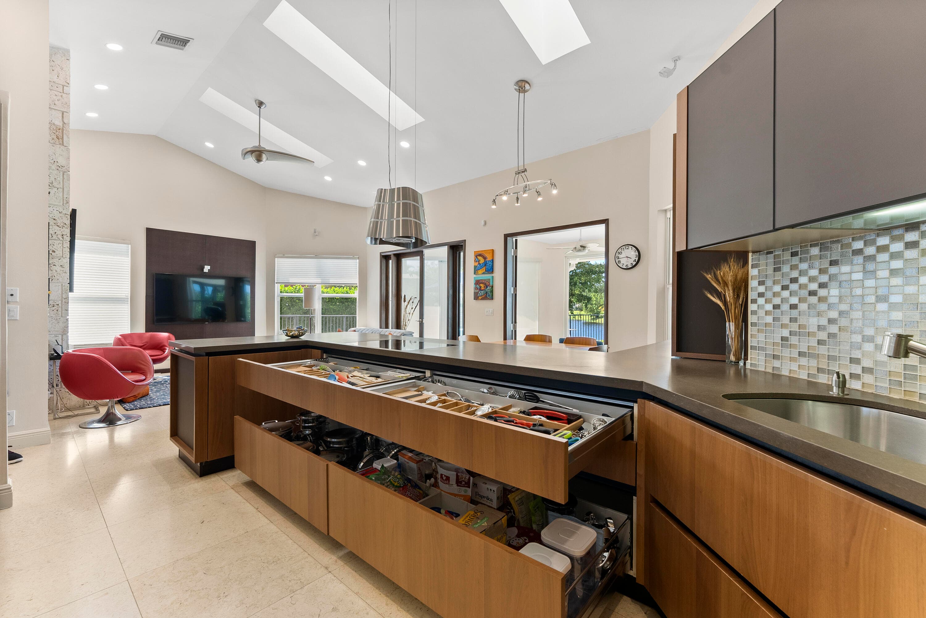 2245 SW 16th Place, Boca Raton, FL 33486 — photo 13 of 40