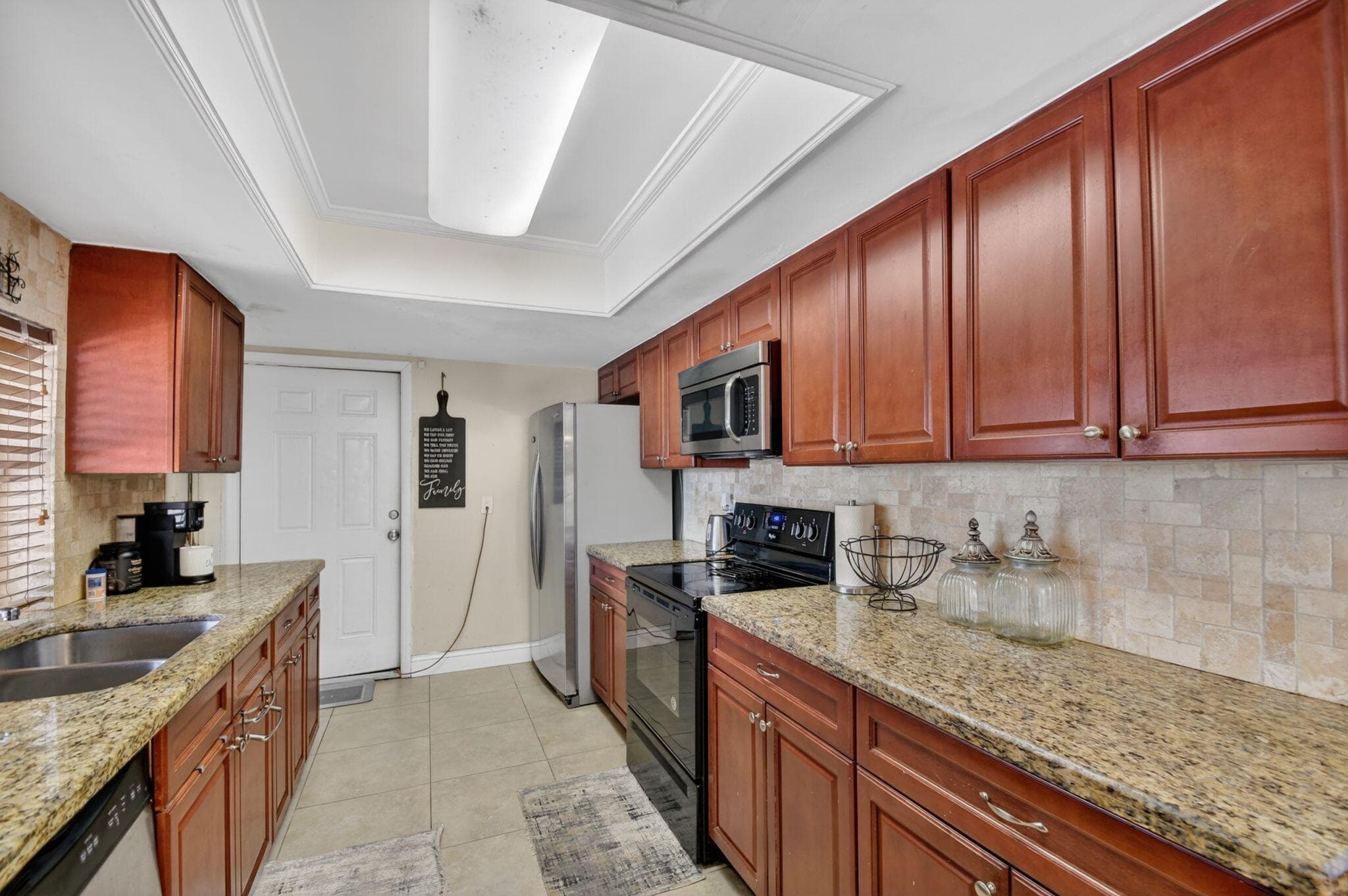 1660 40th Street, West Palm Beach, FL 33407 — photo 17 of 74