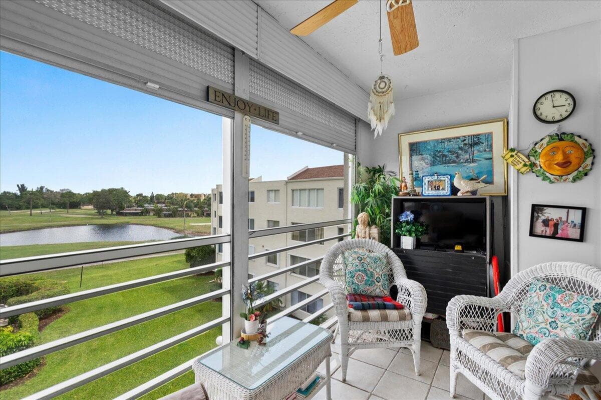 6768 N 10th Avenue 410, Lake Worth, FL 33467 — photo 2 of 37