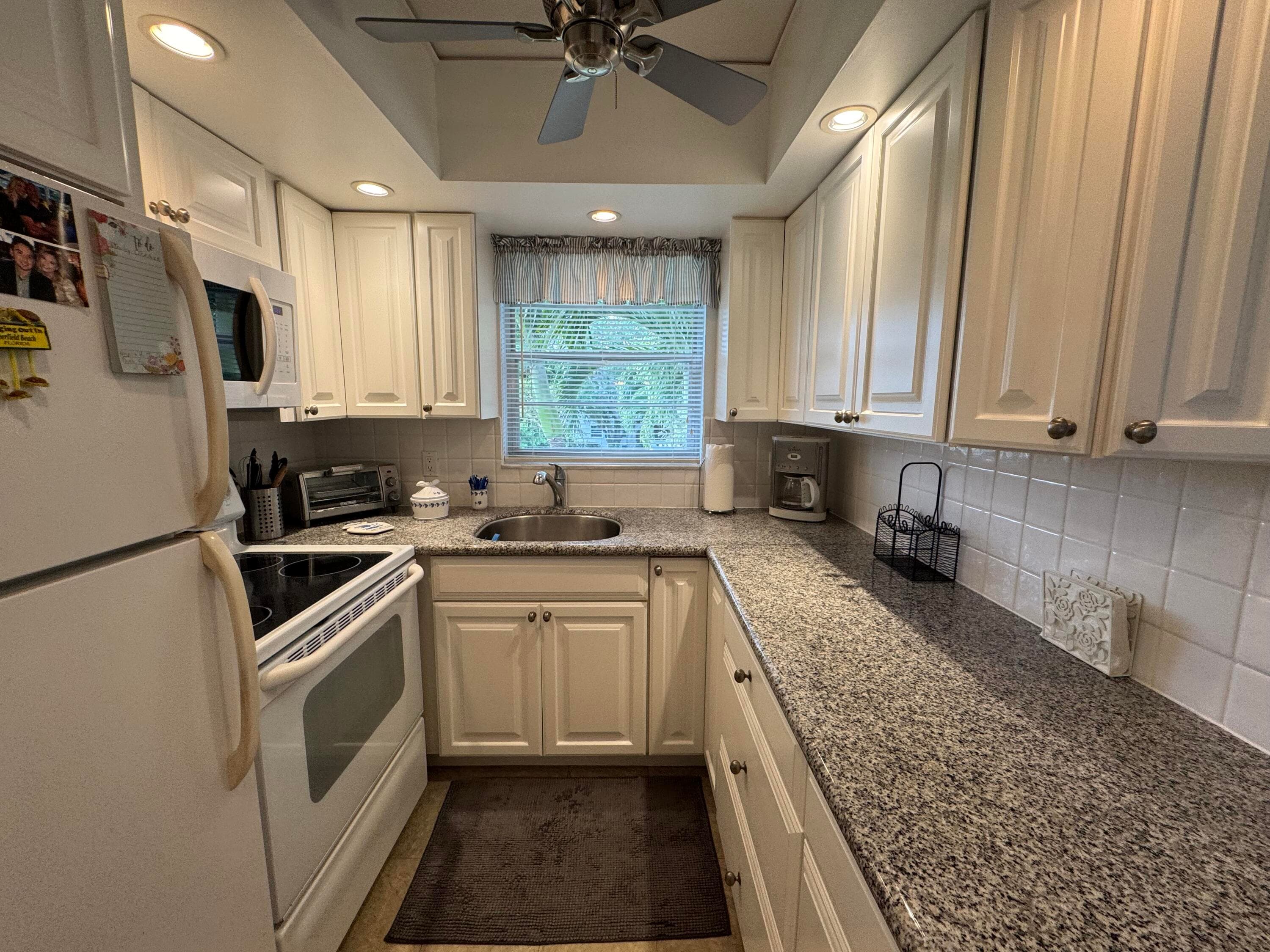 260 Prescott M 260, Deerfield Beach, FL 33442 — photo 2 of 21