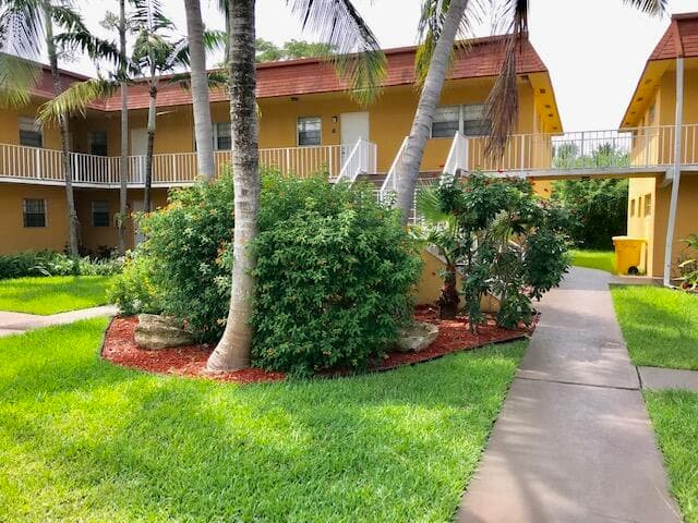 200 Croton Avenue 208, Lantana, FL 33462 — photo 20 of 21