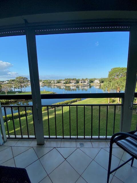 2201 Marina Isle Way 403, Jupiter, FL 33477 — photo 6 of 12