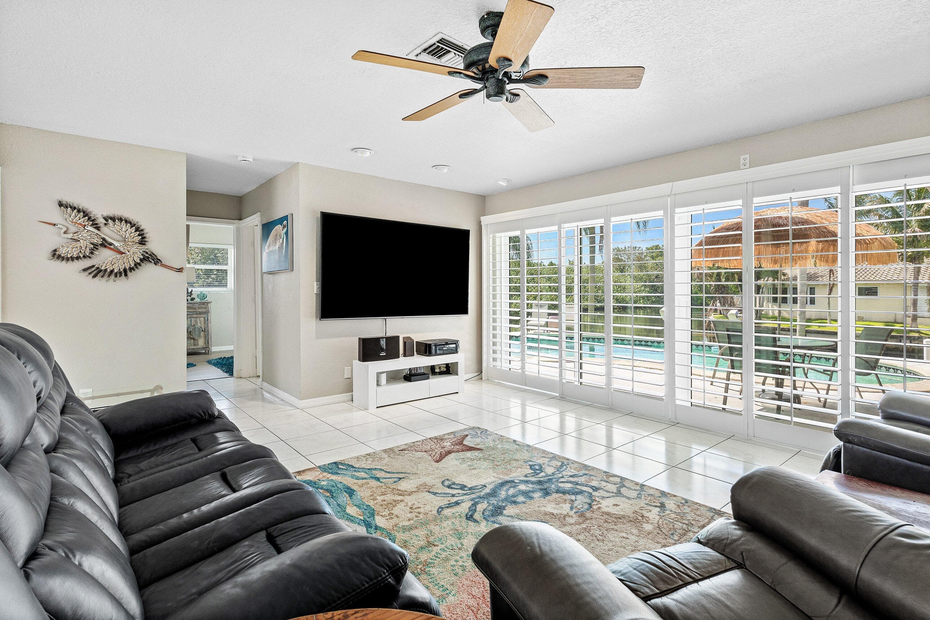 598 W Palmetto Park Road, Boca Raton, FL 33432 — photo 9 of 46