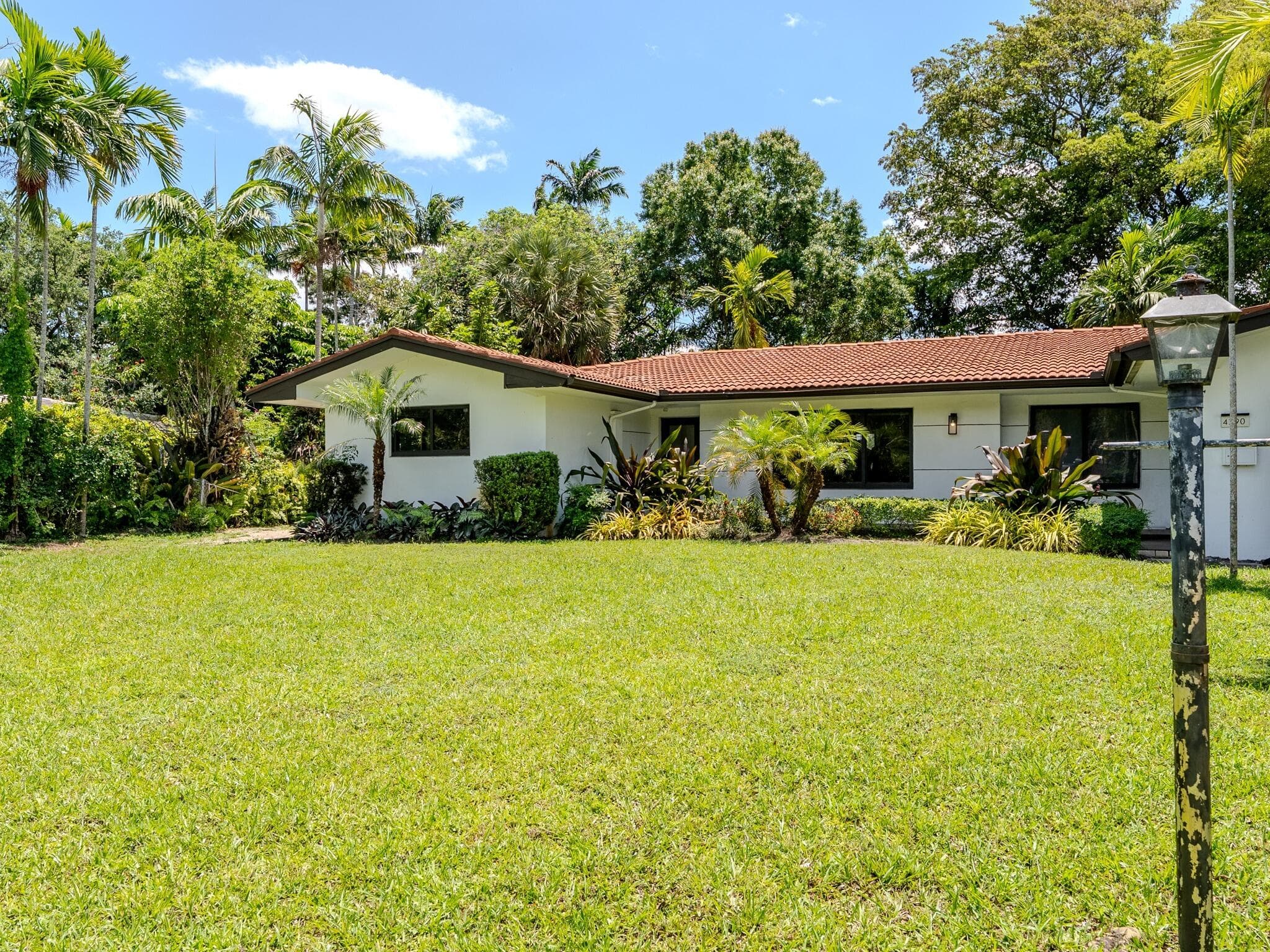 4190 SW 4th Street, Plantation, FL 33317 — photo 3 of 33