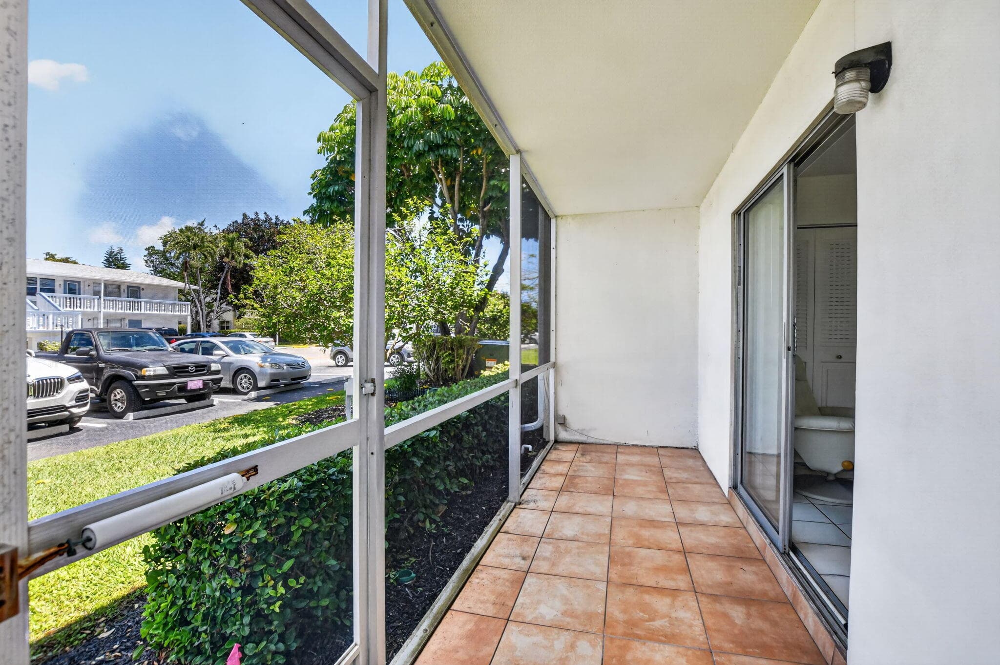 492 W Tilford W, Deerfield Beach, FL 33442 — photo 22 of 97