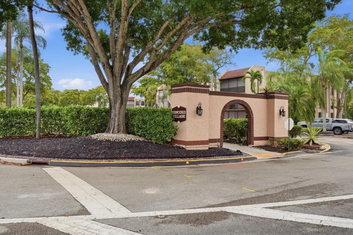 6751 N University Drive Unit 212, Tamarac, FL 33321 — photo 2 of 55