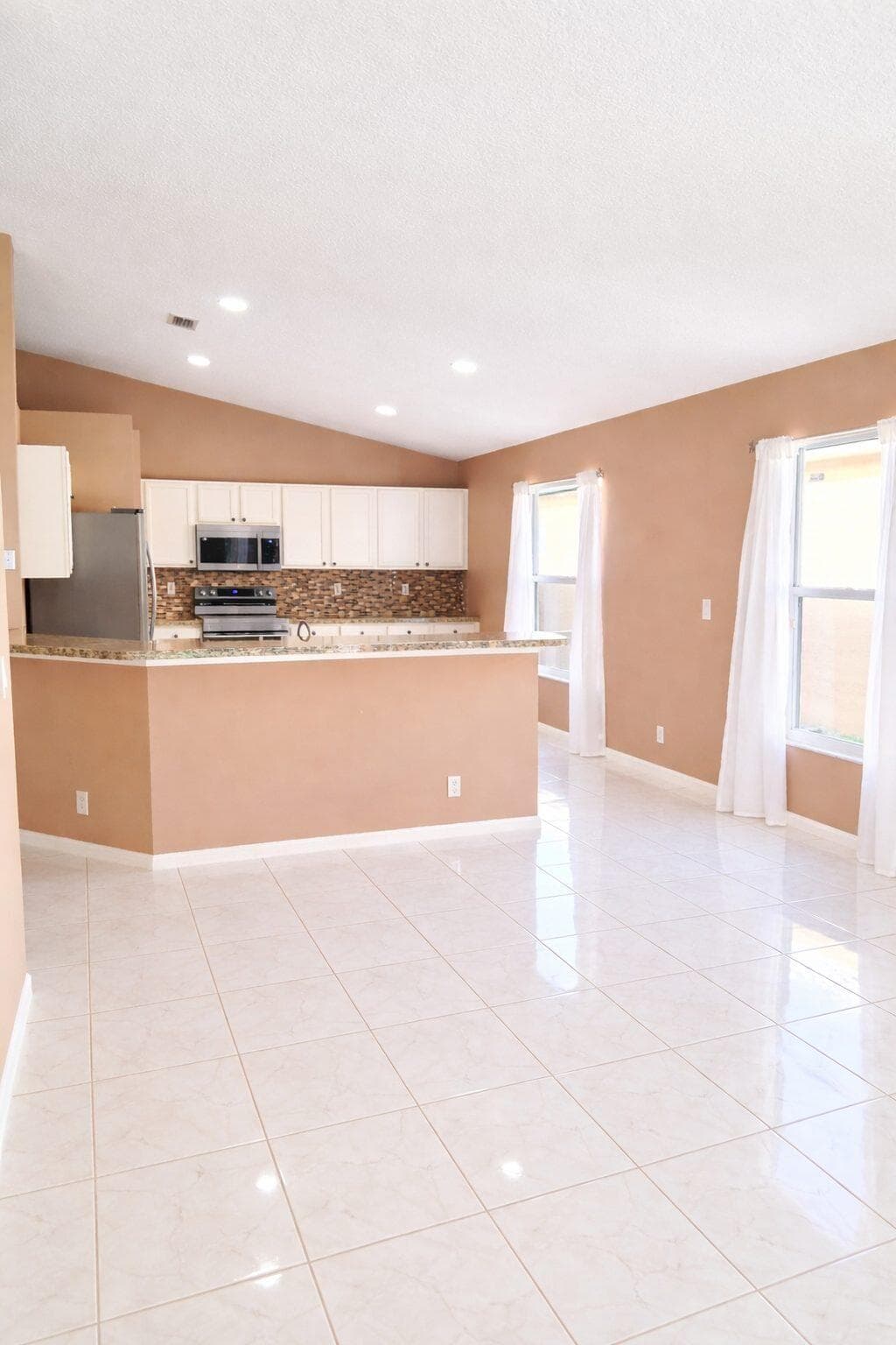 231 Preserve Court, Royal Palm Beach, FL 33411 — photo 5 of 32