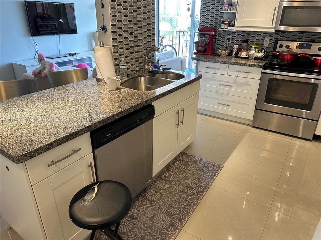 200 Leslie Drive 1128, Hallandale Beach, FL 33009 — photo 9 of 15