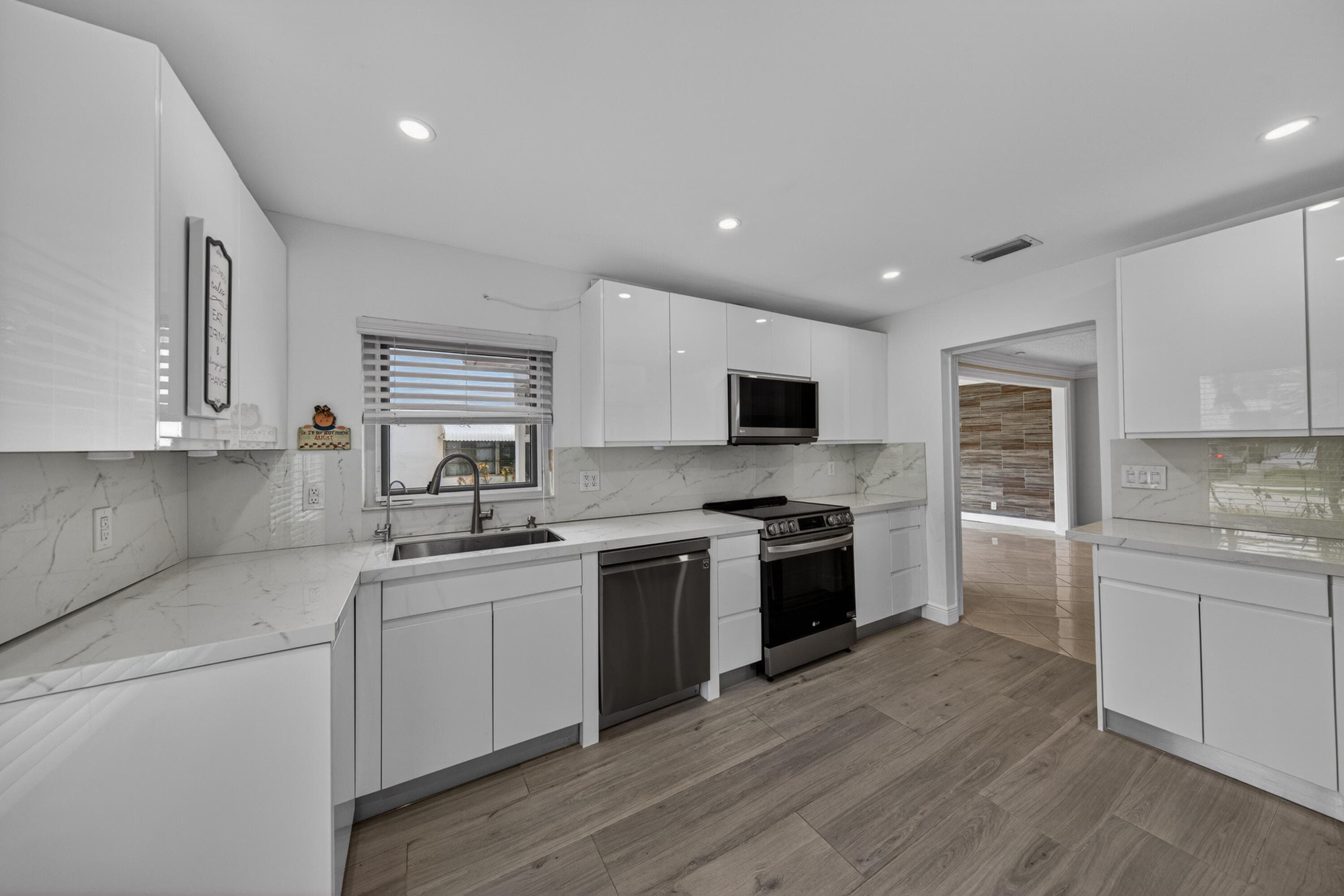 391 Leisure Boulevard, Pompano Beach, FL 33064 — photo 20 of 76
