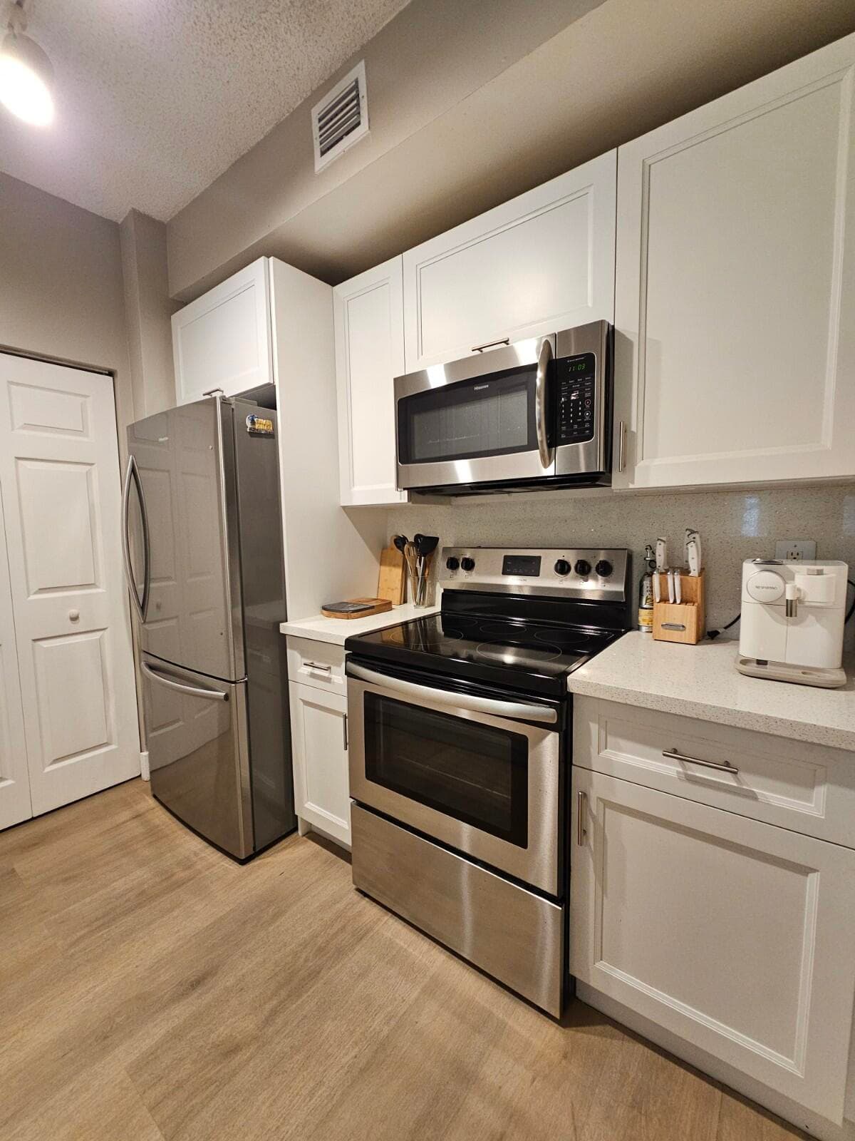 780 S Sapodilla Avenue 105, West Palm Beach, FL 33401 — photo 5 of 25