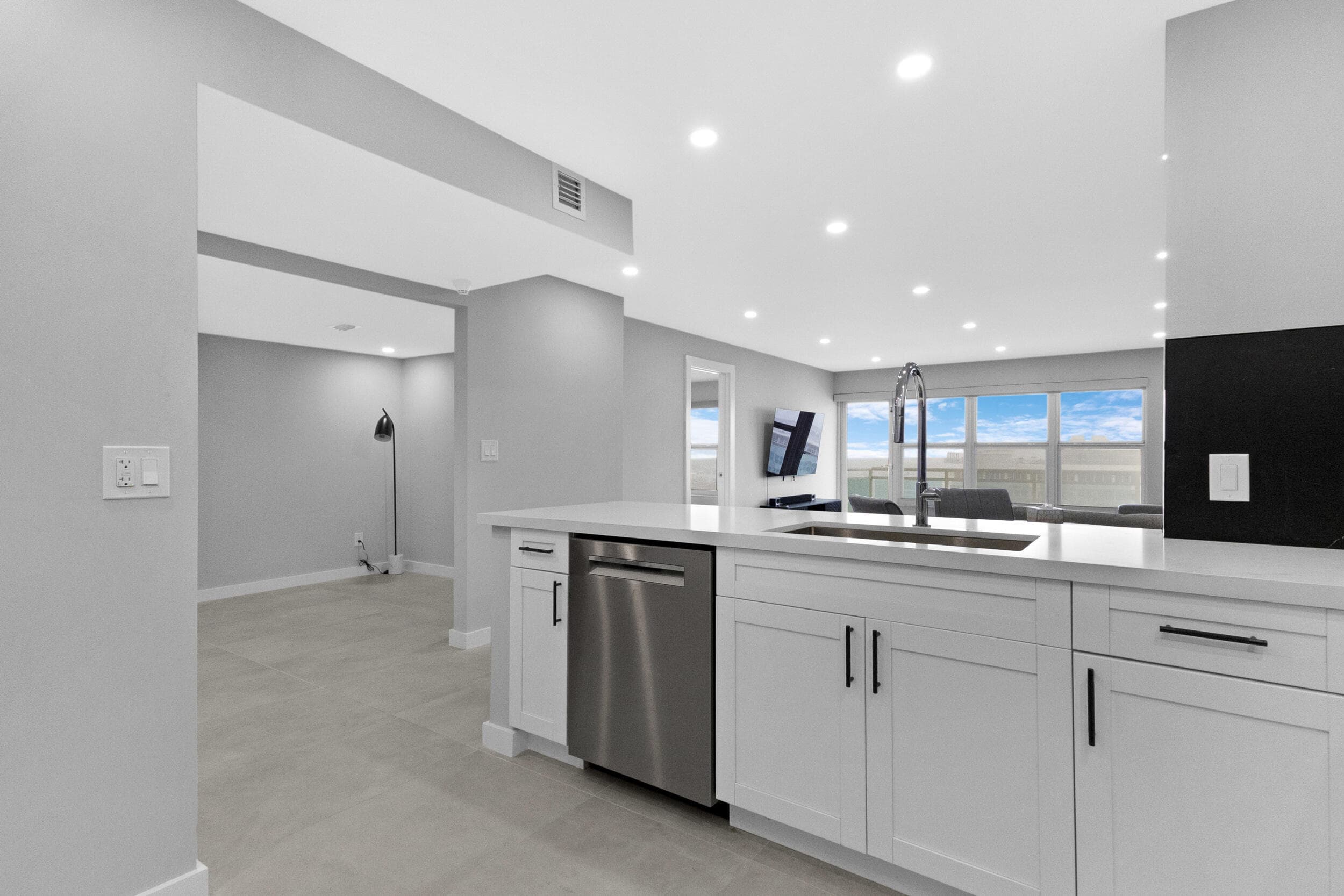 3900 Galt Ocean Drive 2114, Fort Lauderdale, FL 33308 — photo 12 of 48