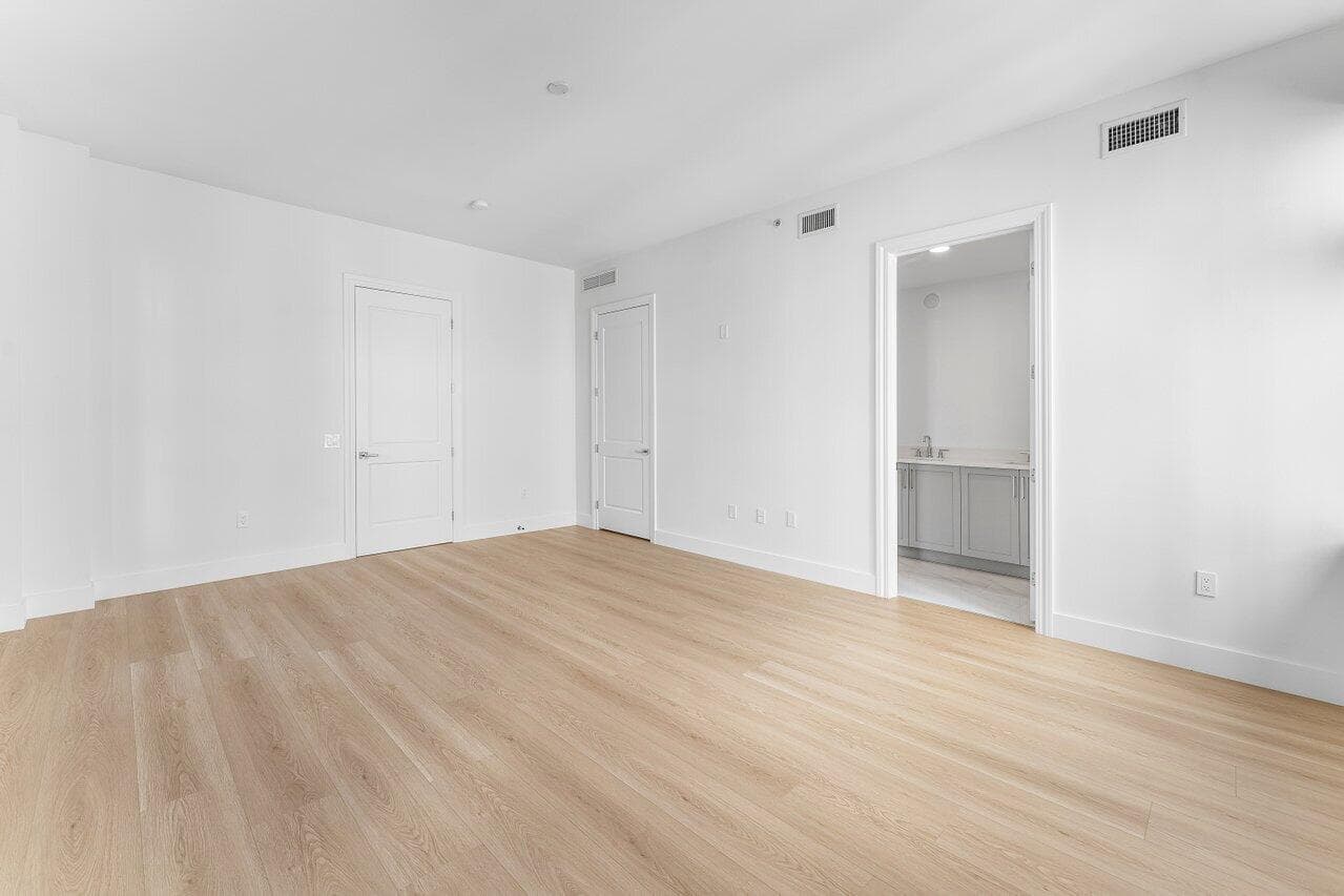 182 Lake Drive 5-101, Palm Beach Shores, FL 33404 — photo 17 of 54