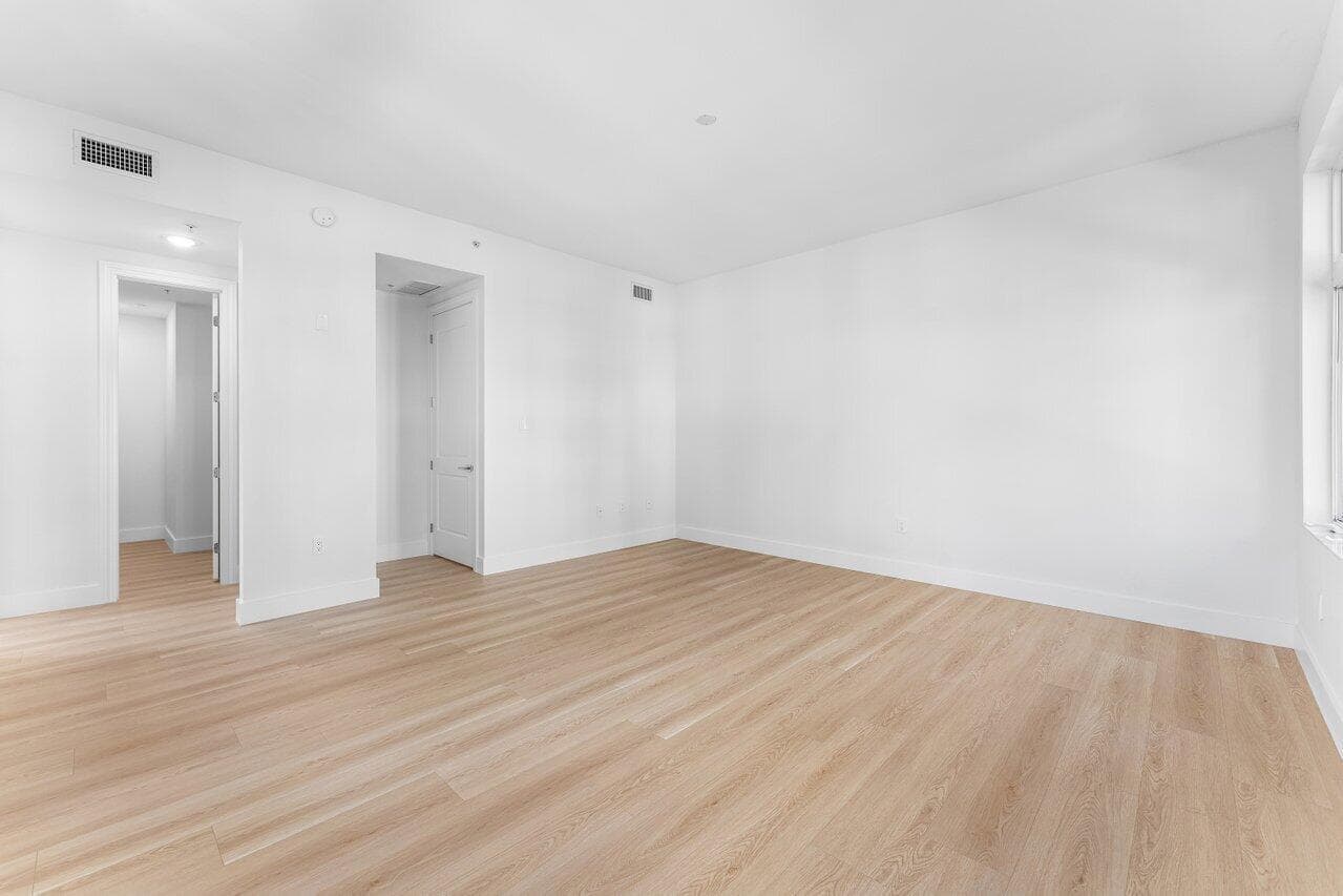 182 Lake Drive 5-101, Palm Beach Shores, FL 33404 — photo 22 of 54