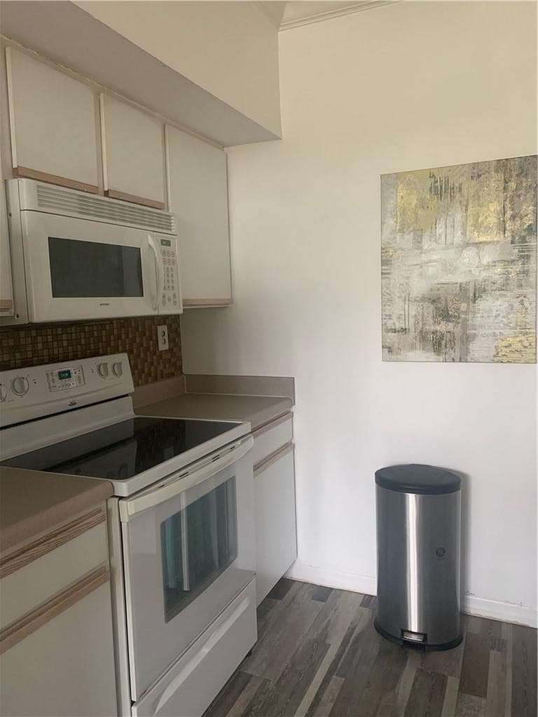 131 SW 117th Avenue 8304, Pembroke Pines, FL 33025 — photo 11 of 15