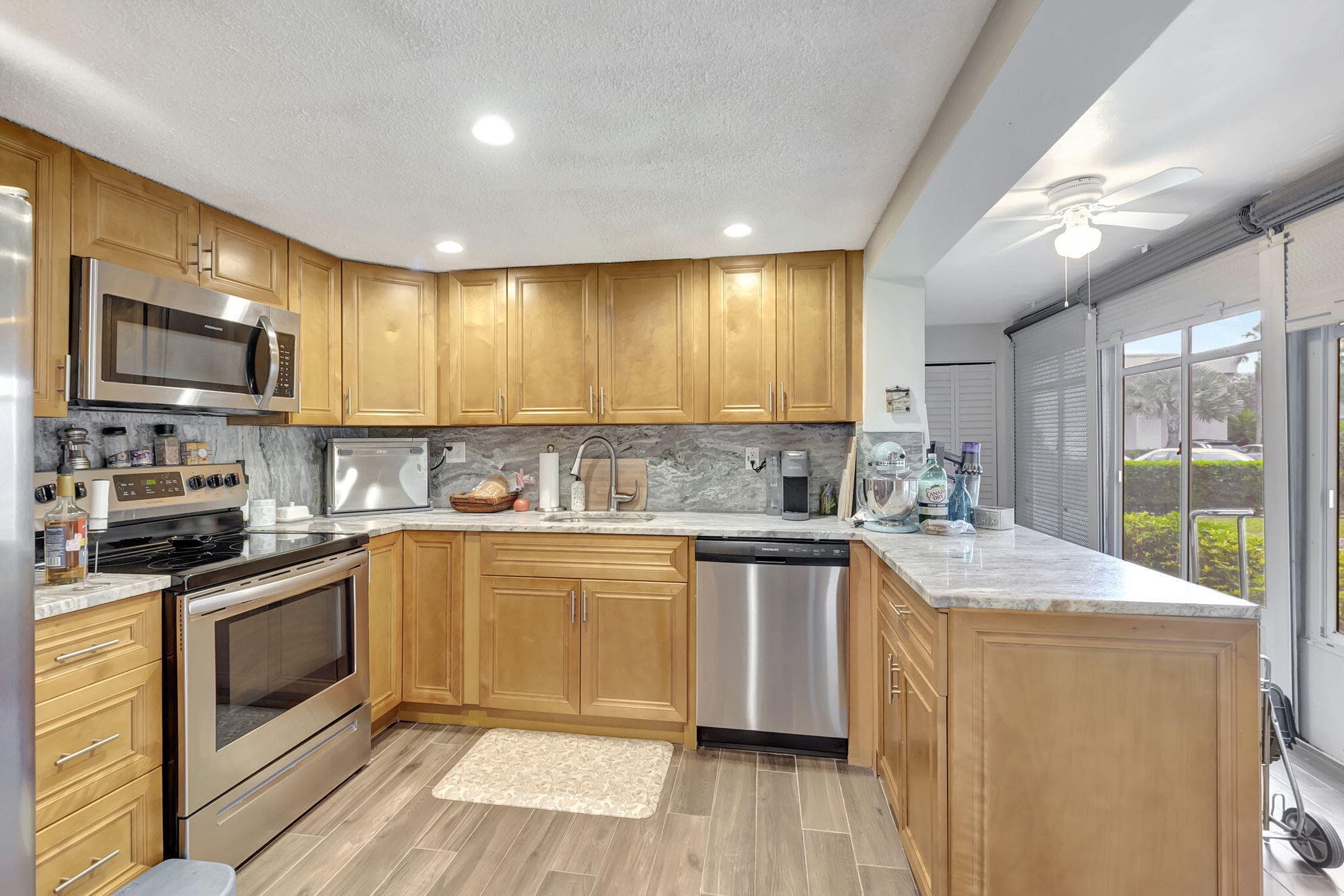66 Capri B, Delray Beach, FL 33484 — photo 8 of 62