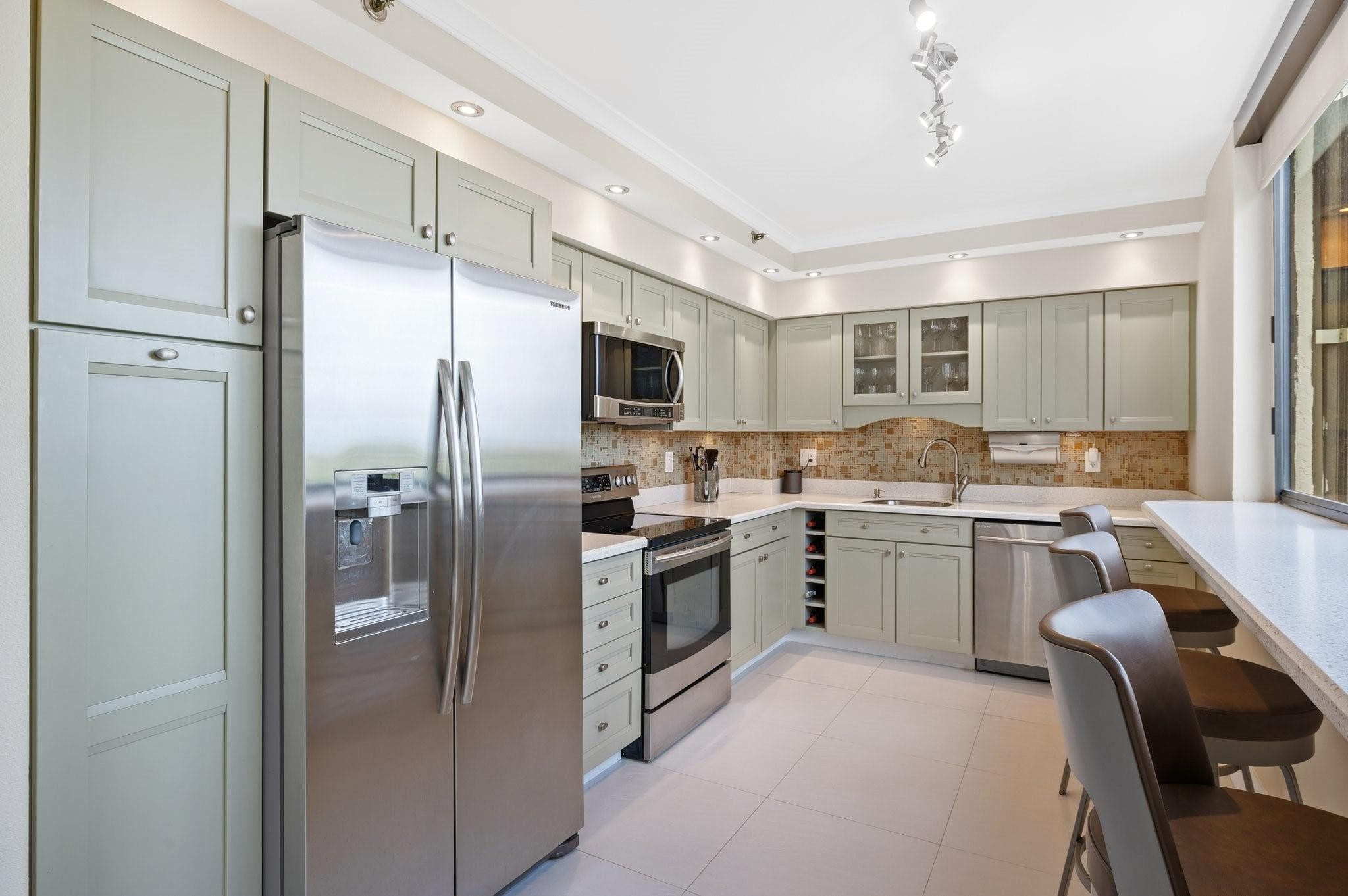 2300 NE 33rd Avenue 502, Fort Lauderdale, FL 33305 — photo 17 of 52