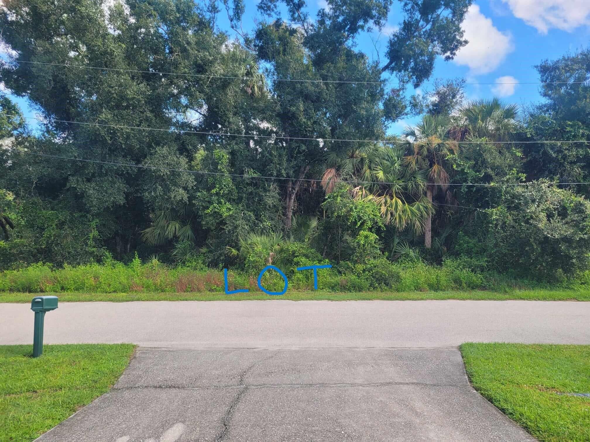 000 April Avenue, North Port, FL 34288 — photo 5 of 18