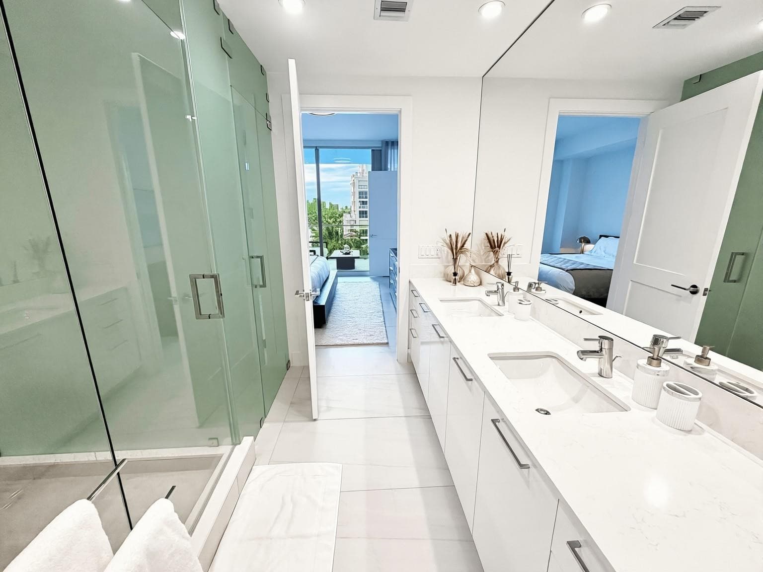 151 N Seabreeze Boulevard 603, Fort Lauderdale, FL 33304 — photo 13 of 57